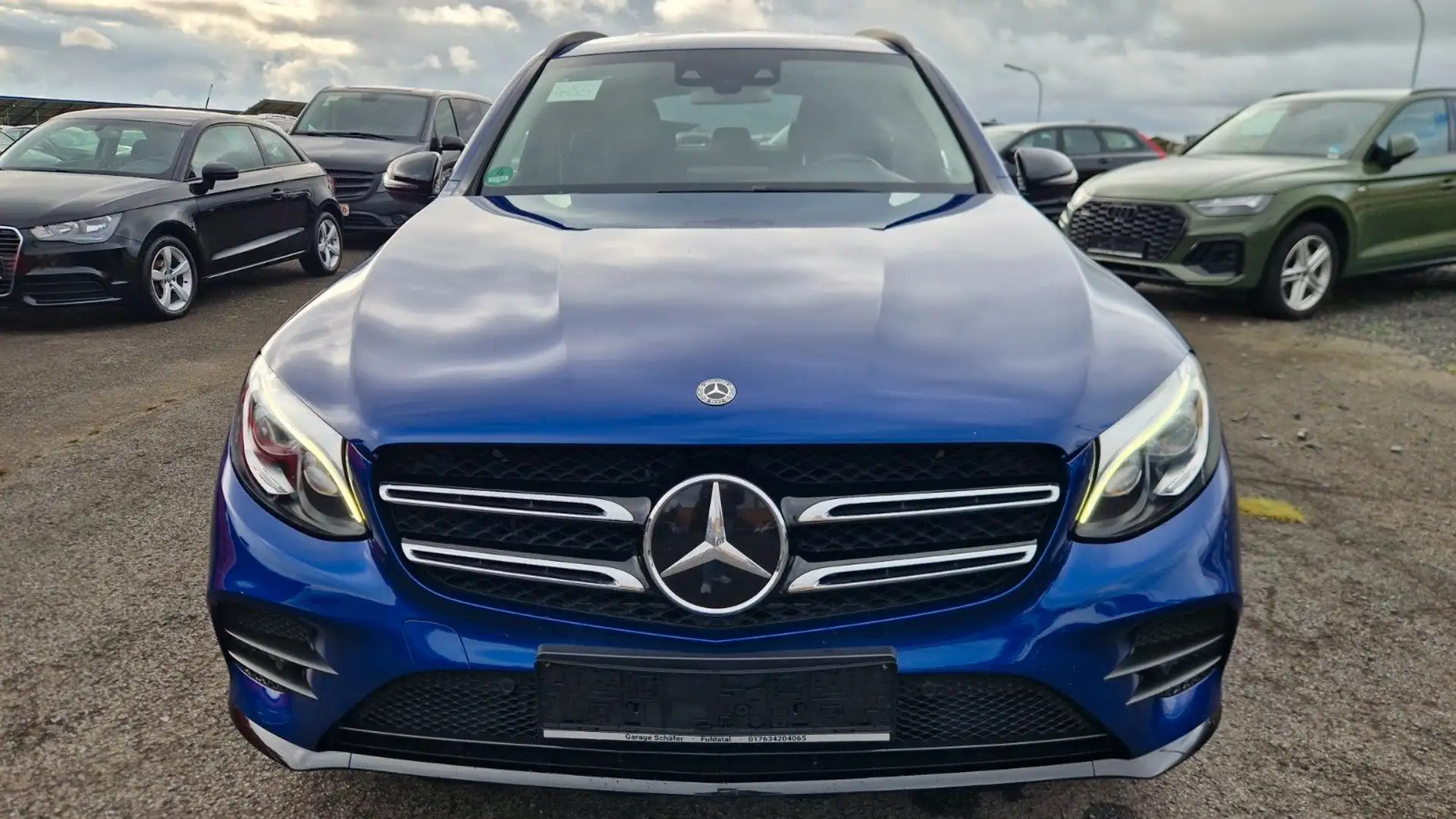 Mercedes-Benz GLC 300 4Matic AMG 1.Hand Standheizung Burmester Blau - 2