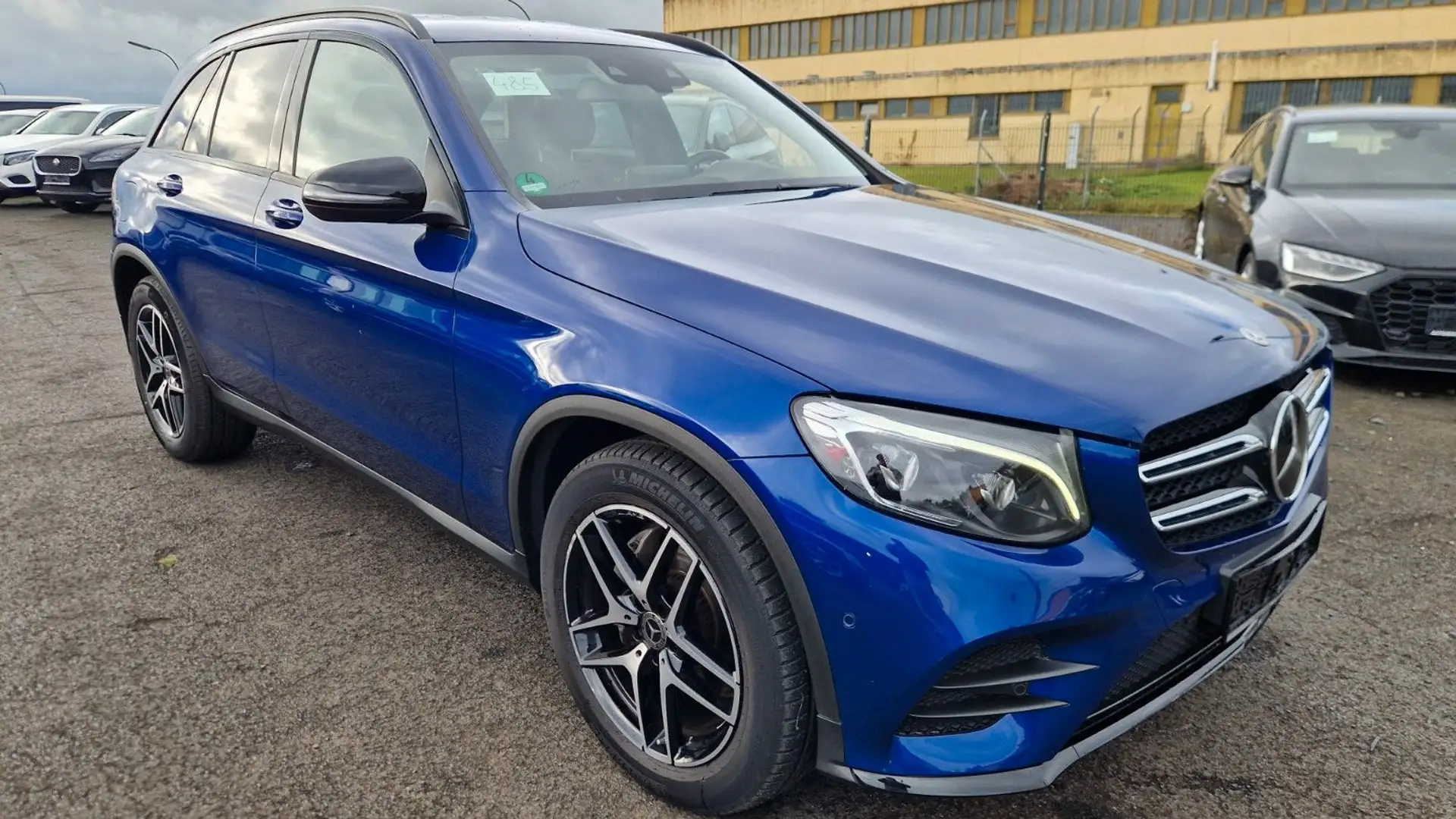Mercedes-Benz GLC 300 4Matic AMG 1.Hand Standheizung Burmester Blau - 1