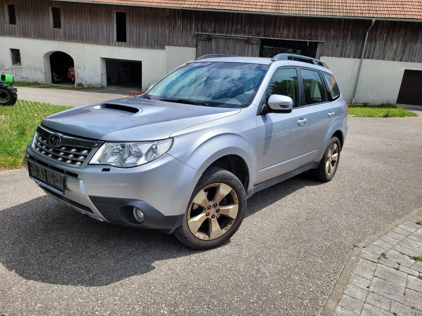 Subaru Forester Forester 2,0D XS Comfort Silber - 2