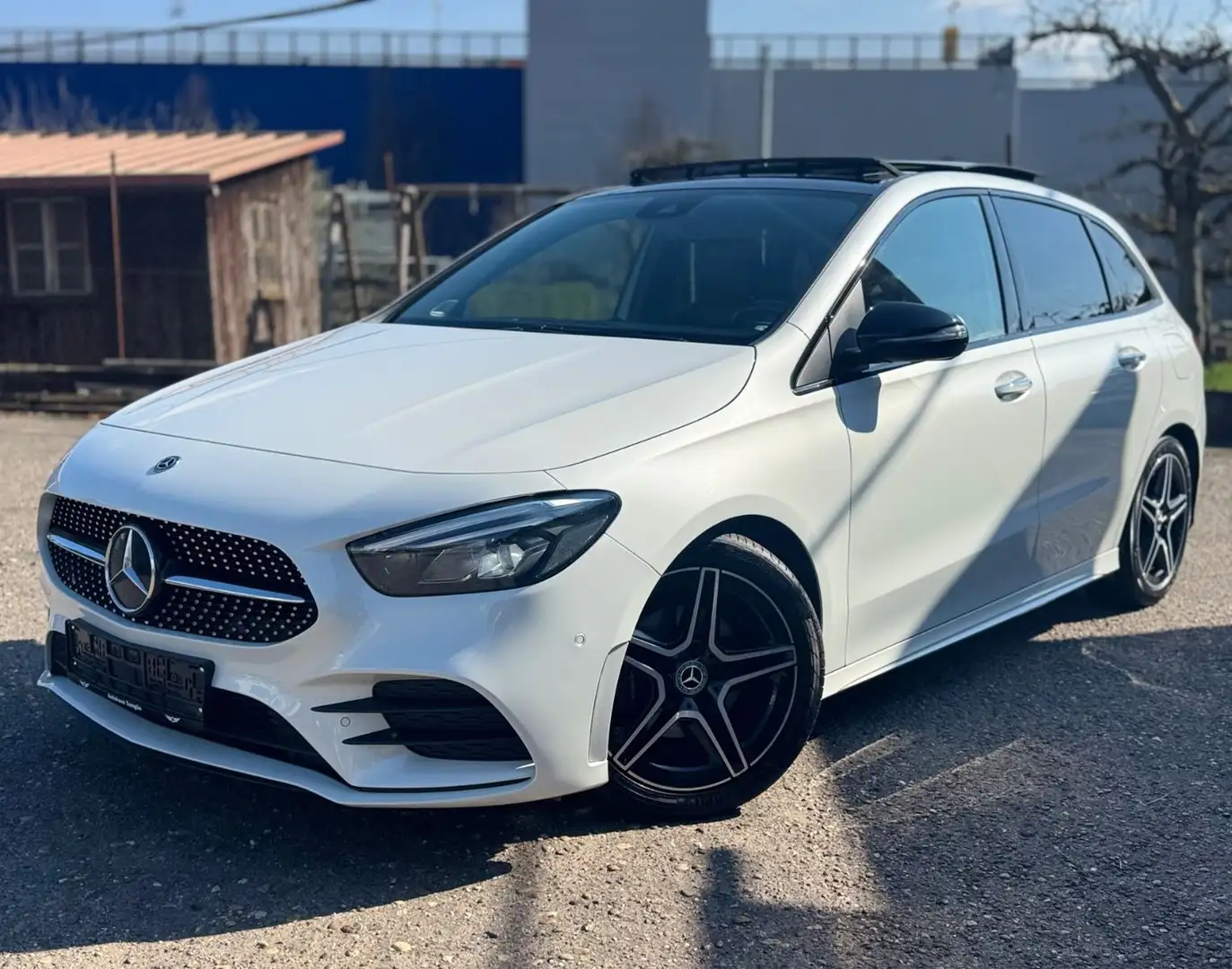 Mercedes-Benz B 180 d AMG PANO WIDEsc. AMBI KEYL BURM LED MBUX Bianco - 1