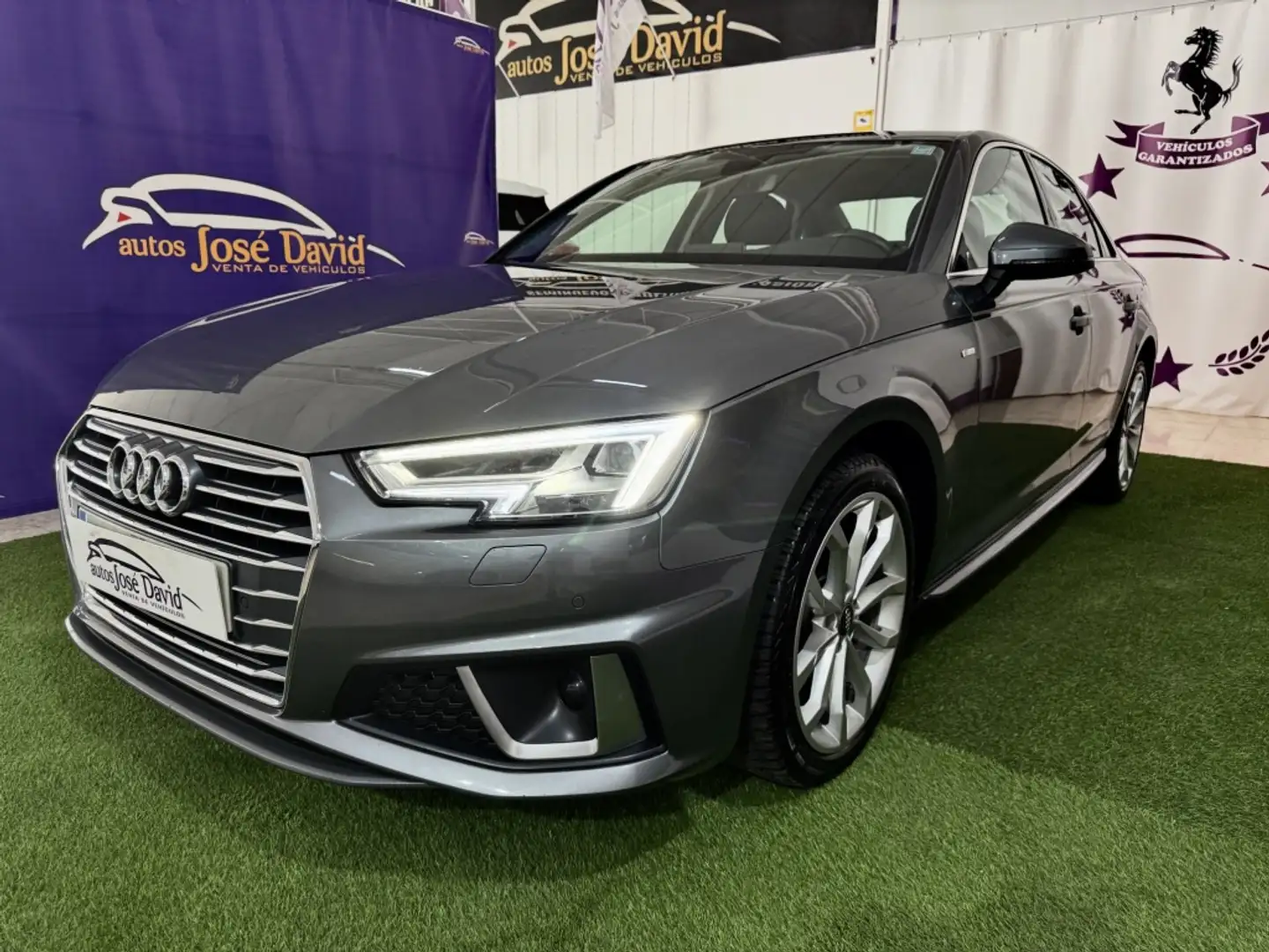 Audi A4 2.0TDI S line edition S tronic 110kW Grijs - 2