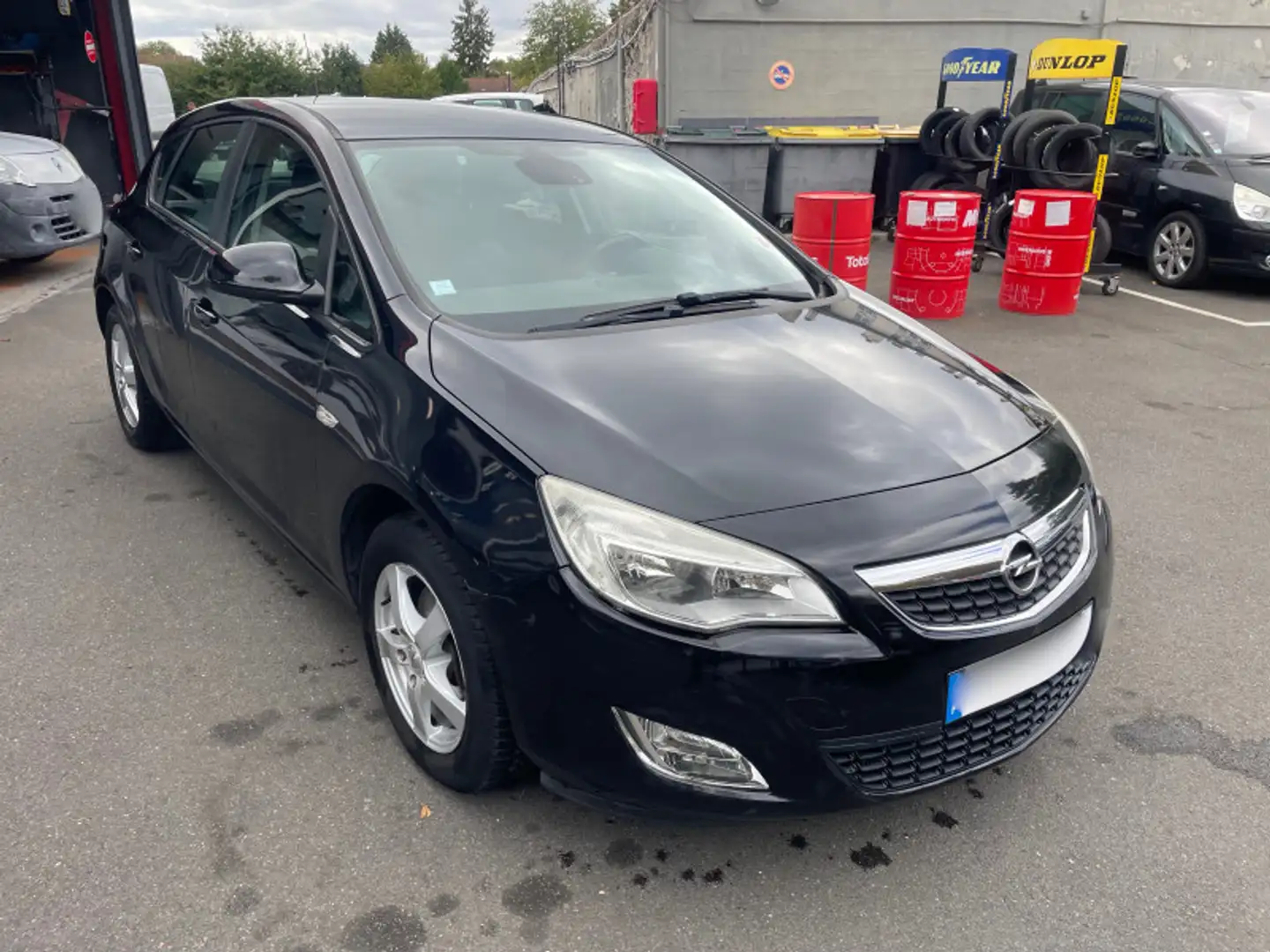Opel Astra 1.7 CDTI110 FAP CONNECT PACK Zwart - 2