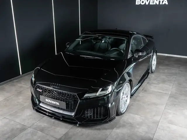 Audi TT view 3