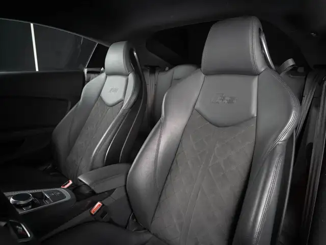 Audi TT view 11