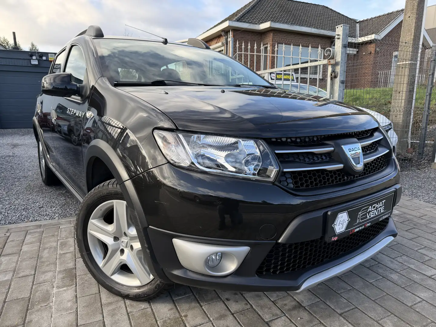 Dacia Sandero 0.9 TCe Stepway Plus-Navi🔝47.945 km🔝 Zwart - 2