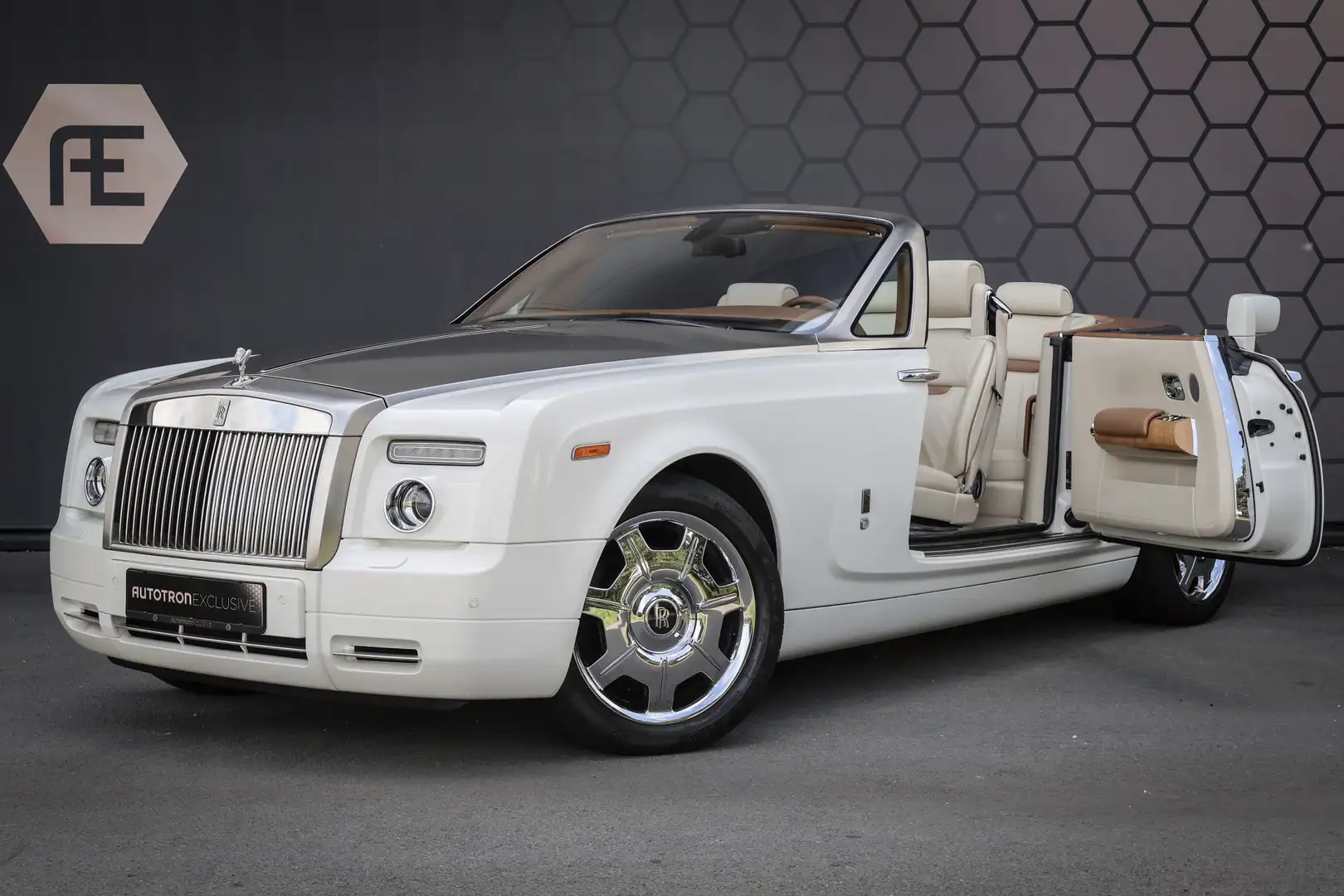 Rolls-Royce Phantom Drophead Coupé 6.7 V12 | TEAK DECKING | LUCHTVERING | YOUNG Weiß - 2