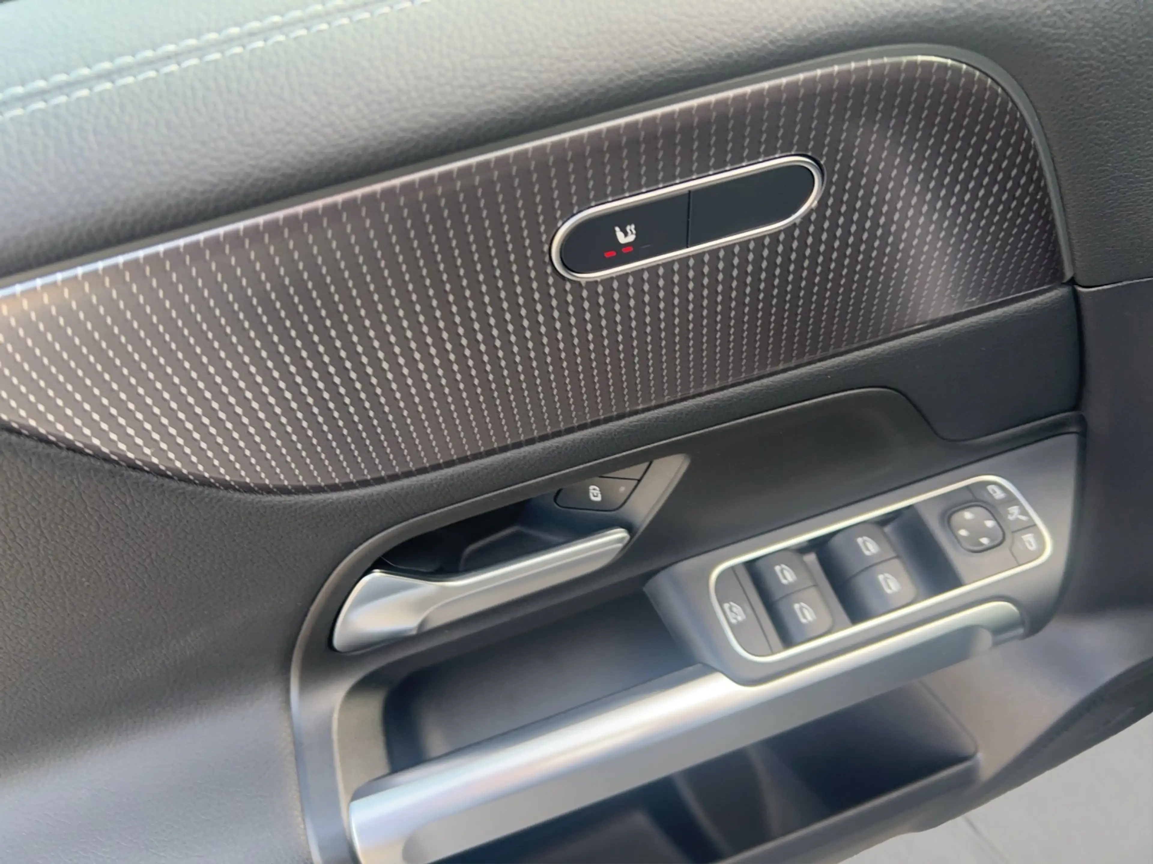 Mercedes-Benz EQB 250 EQB250 Progres DISTRO Advan+ KeyGo LED Kamra DAB — photo 12