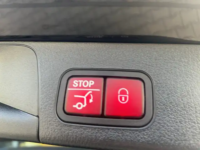 Mercedes-Benz Eqb view 16