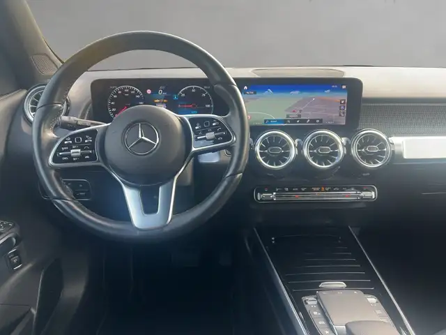 Mercedes-Benz Eqb view 9
