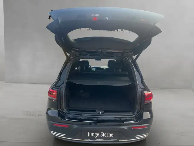 Mercedes-Benz Eqb view 14
