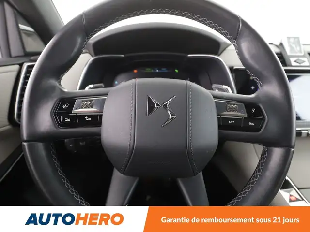 DS Automobiles DS 7 view 22