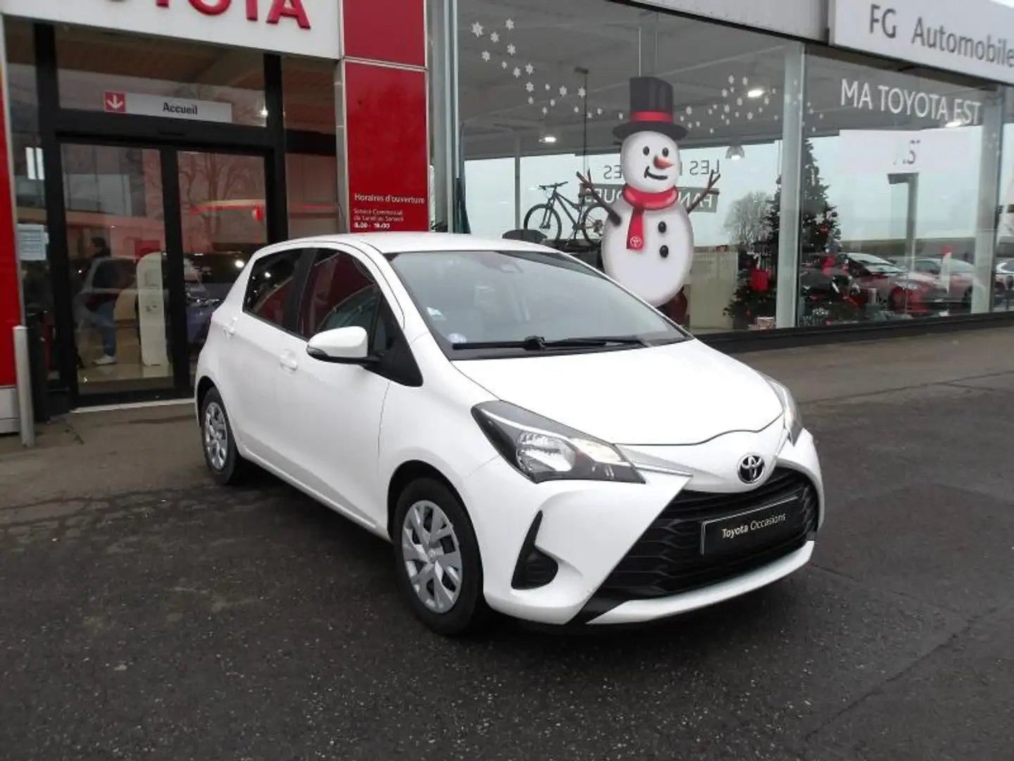 Toyota Yaris 110 VVT-i Ultimate 5p Blanc - 1