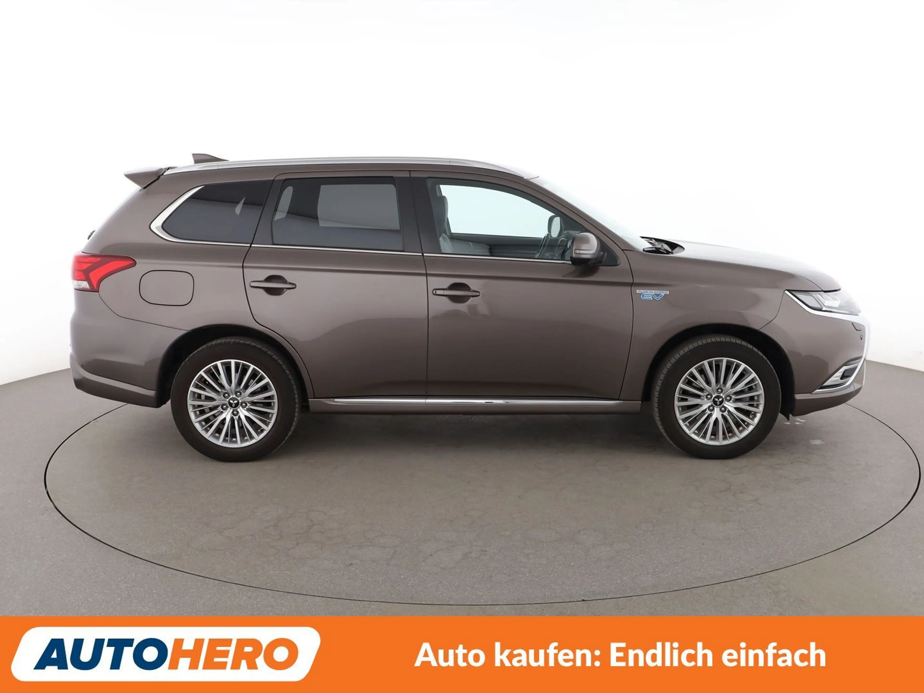 Mitsubishi Outlander 2.4 PHEV Plus Spirit 4WD Aut.*NAVI*CAM*TEMPO*SHZ* — photo 7