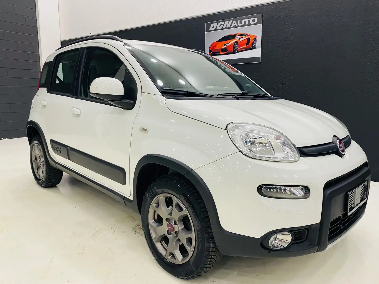 Fiat Panda 1.3 mjt 16v K-way 4x4 s Bluetooth km 110.000 Bianco - 1