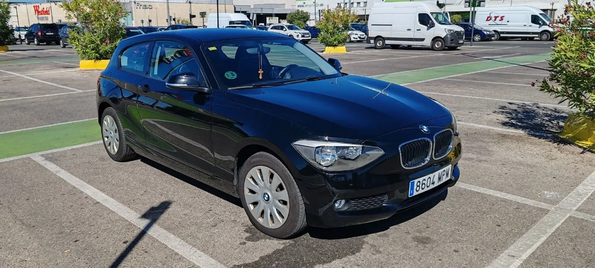 BMW 114 114i Negro - 1