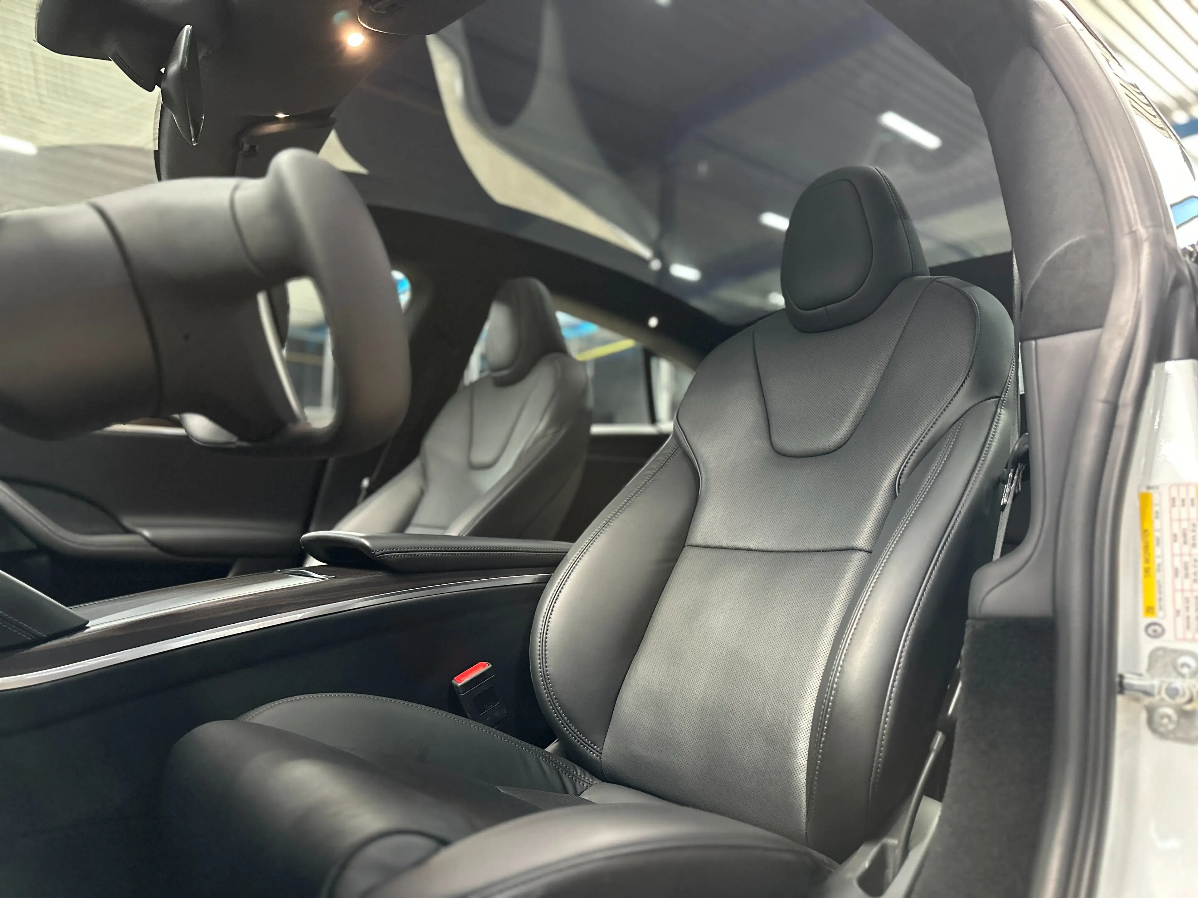 Tesla Model S DUAL MOTOR - AUTOPILOT - 2023 MODEL — photo 14