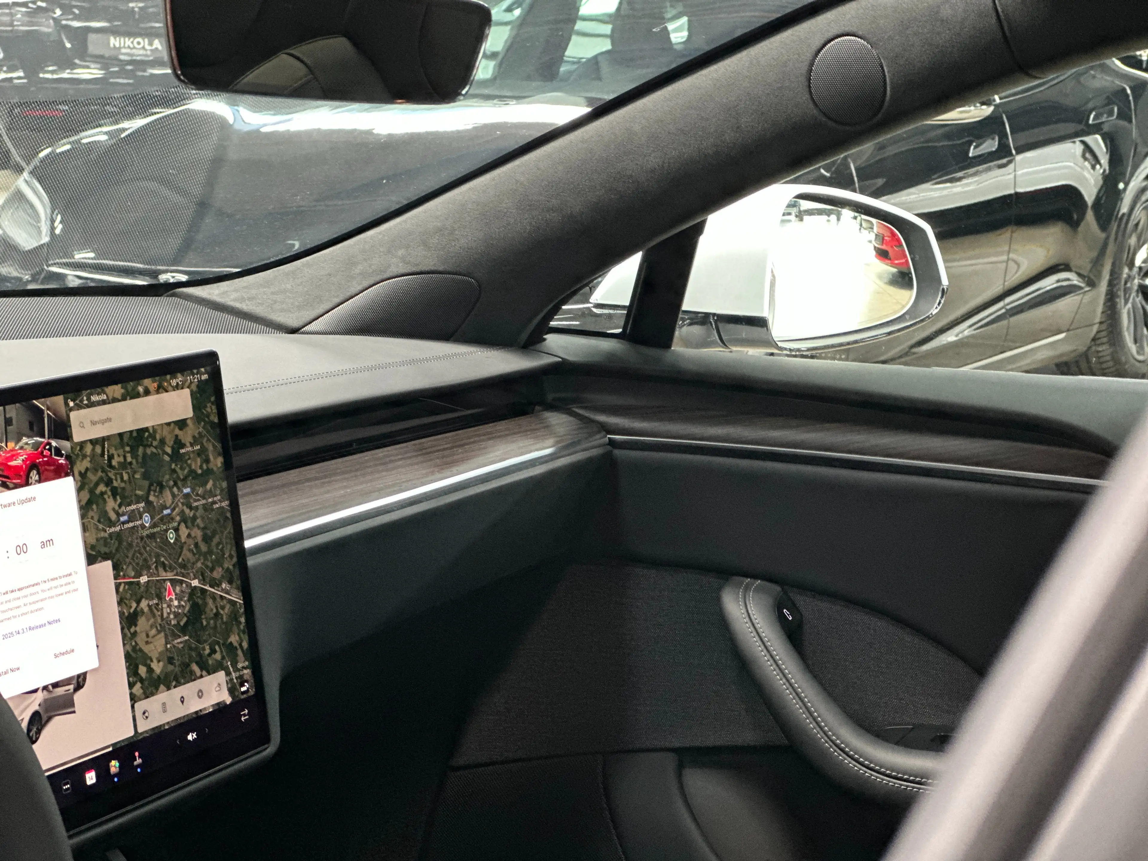 Tesla Model S DUAL MOTOR - AUTOPILOT - 2023 MODEL — photo 13