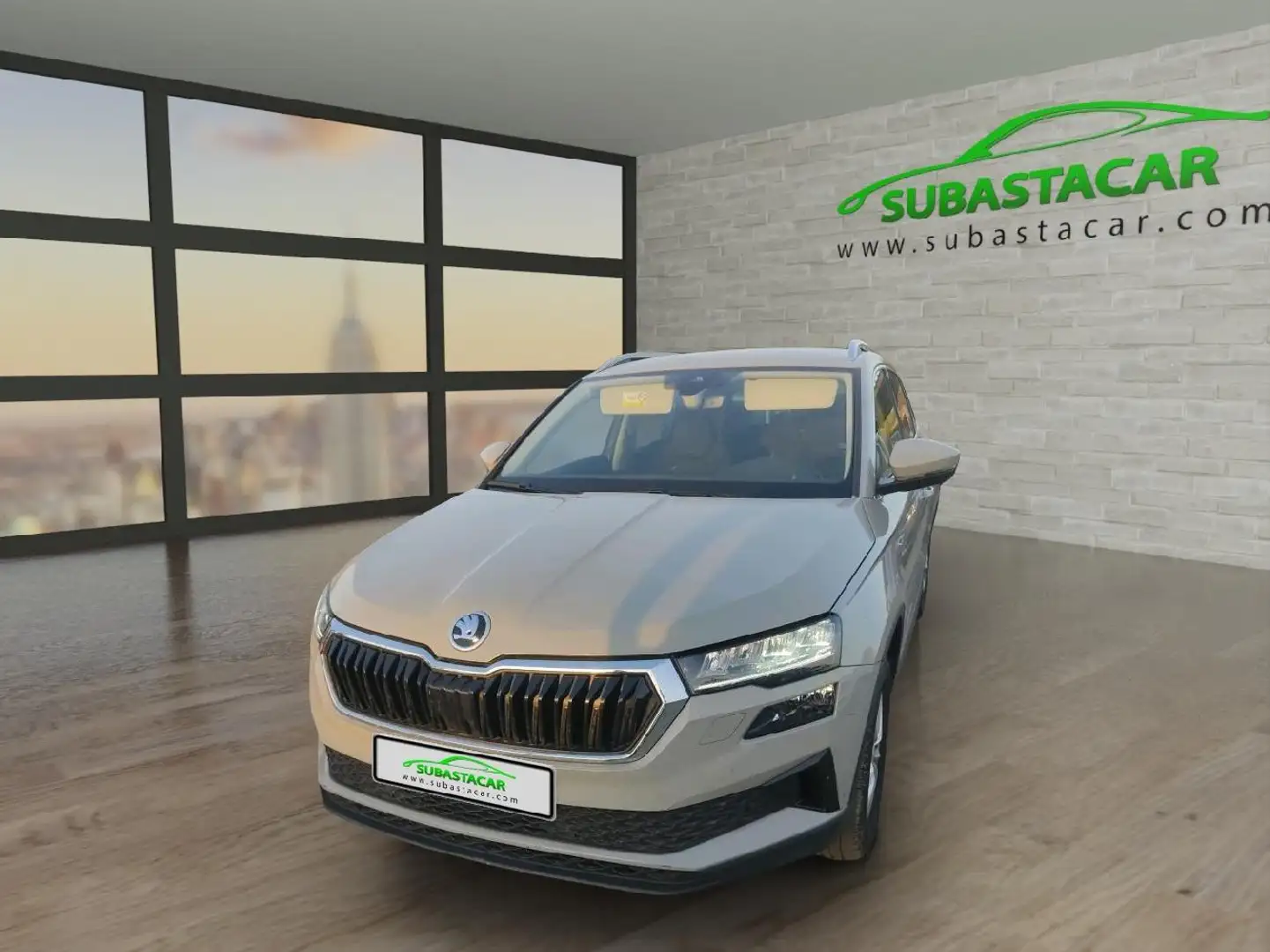 Skoda Karoq 2.0TDI Adblue Ambition 85kW Gris - 1