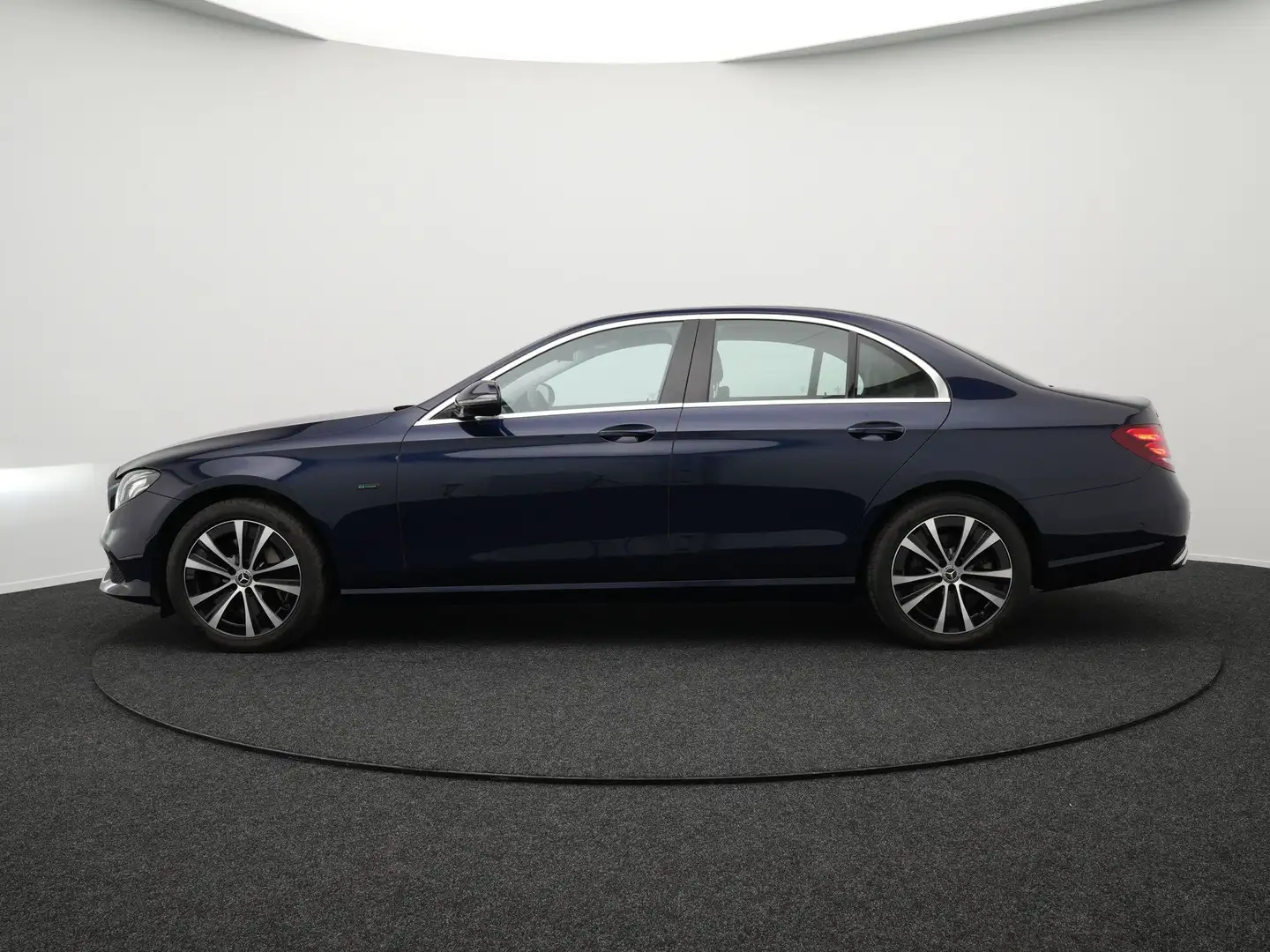 Mercedes-Benz E 300 e 4MATIC Avantgarde Plug In Hybrid PHEV | Trekhaak Blau - 2
