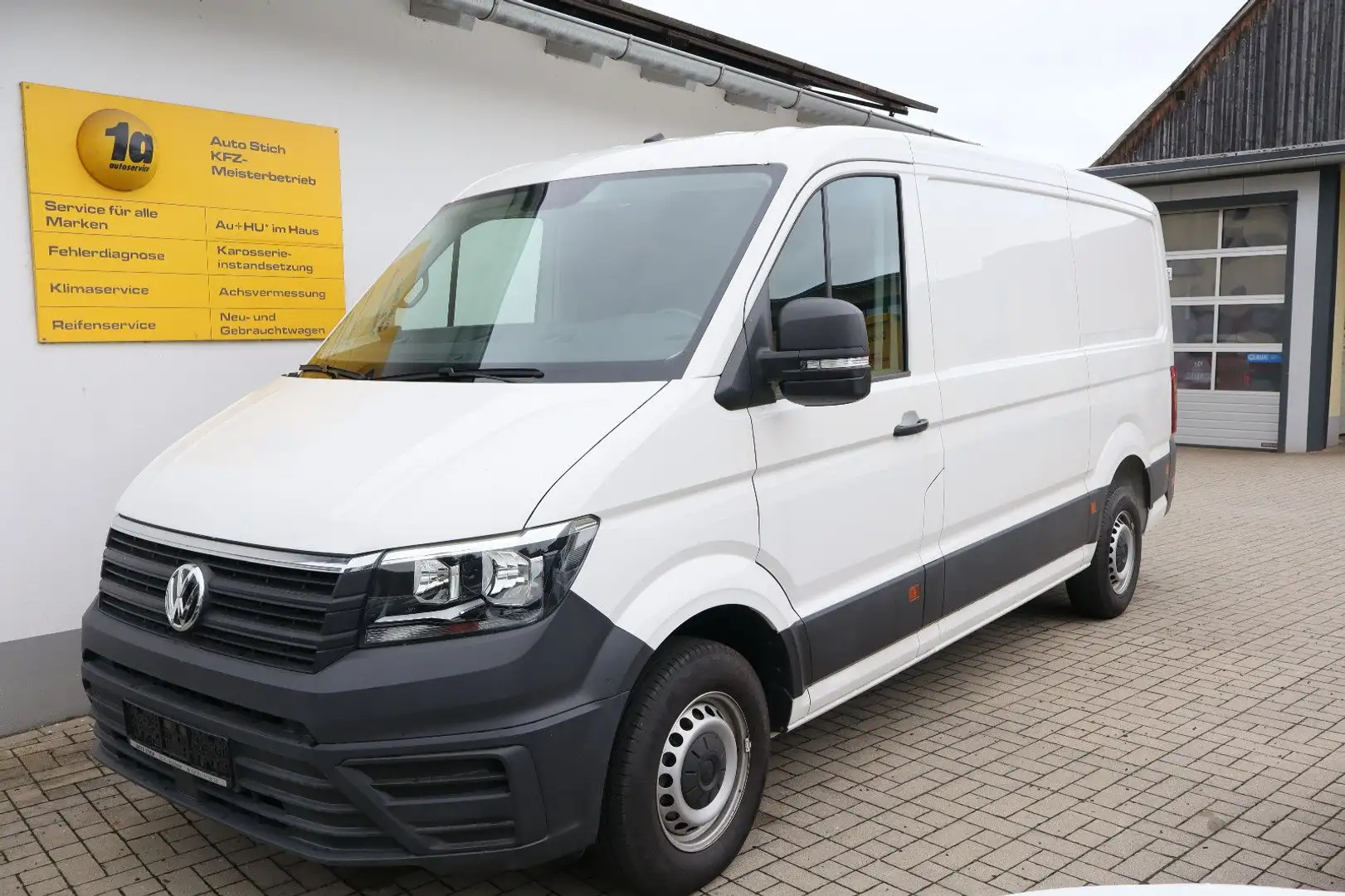 Volkswagen Crafter Kasten Kasten 35 mittellang FWD AHK ... White - 1