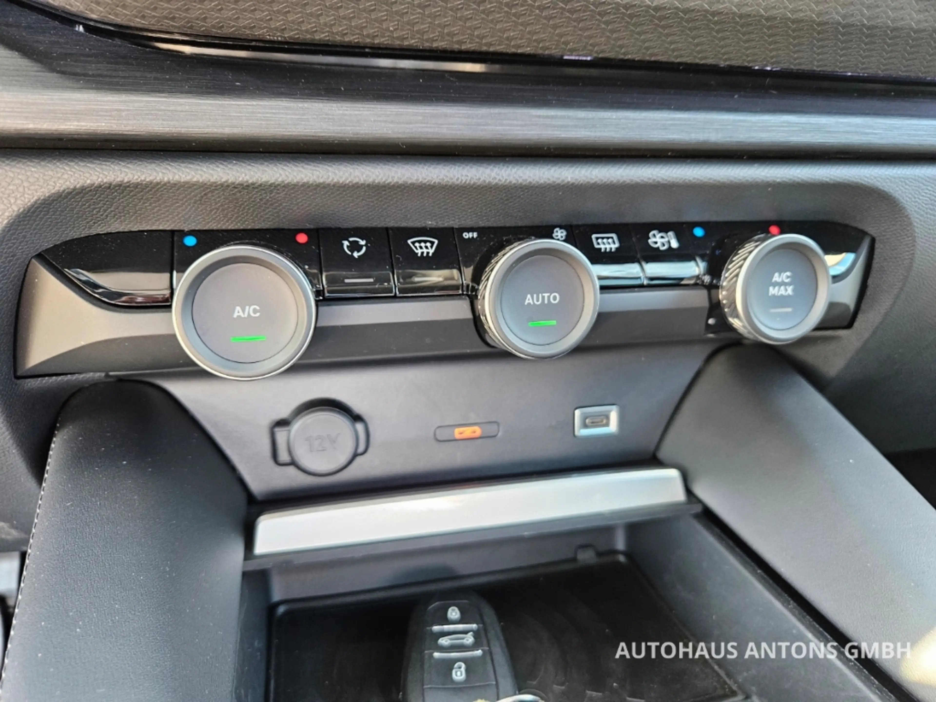 Citroen C5 X PureTech 130 EAT8 PLUS+Leder, Navi., LED, HUD+ — photo 11