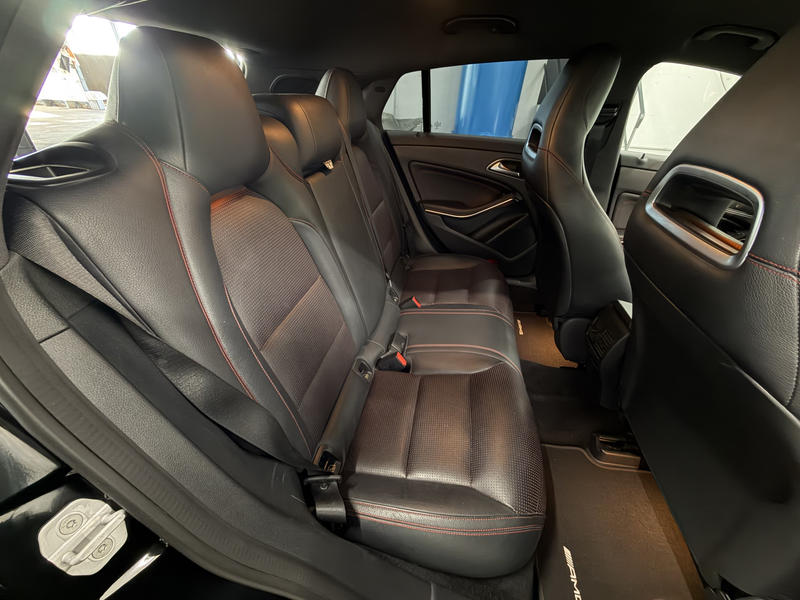 Mercedes-Benz CLA 180 d AMG Line  Harman-Kardon — photo 7