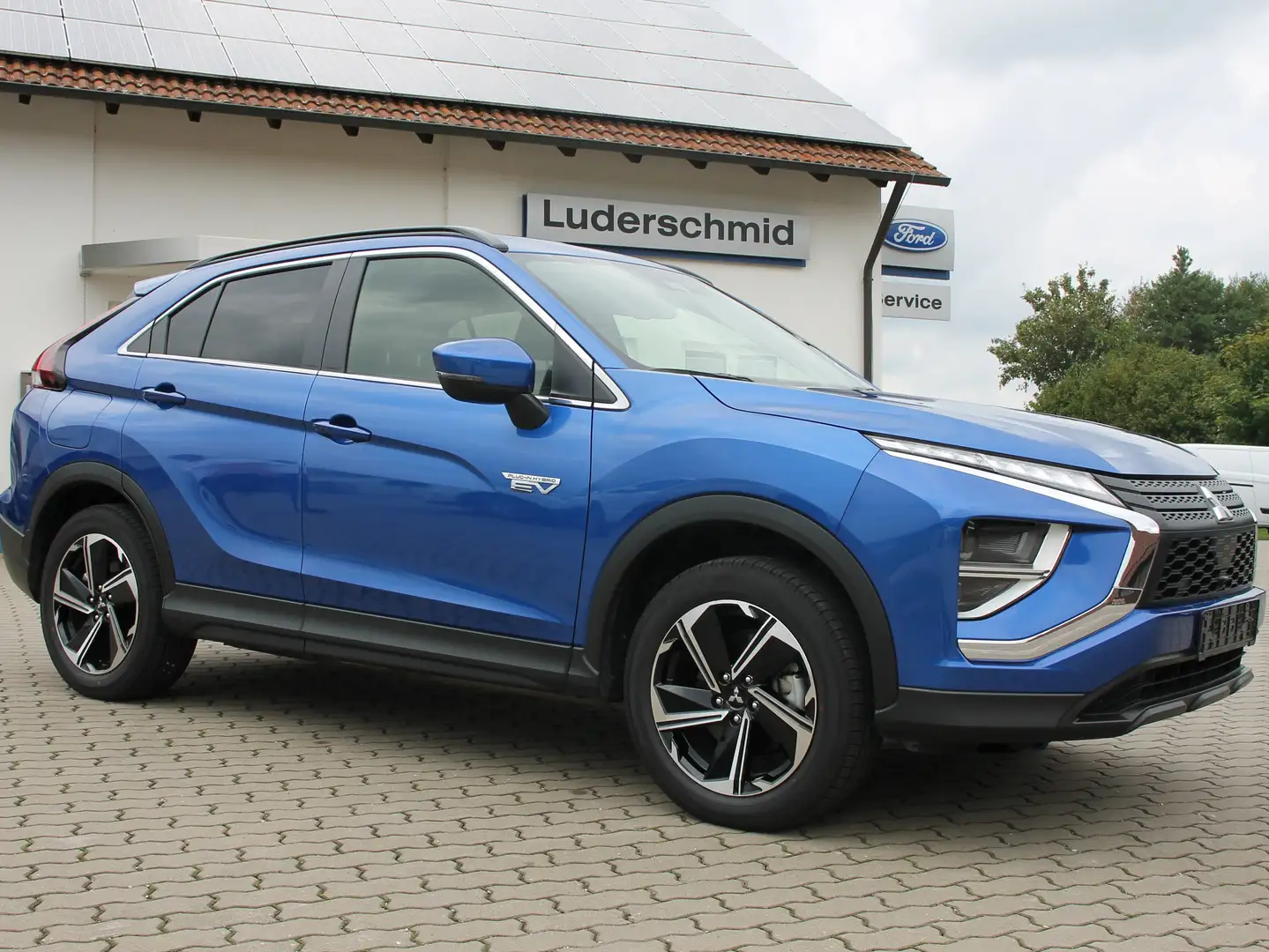 Mitsubishi Eclipse Cross Basis Hybrid 4WD *Anhängerkupplung+8fach* Modrá - 1