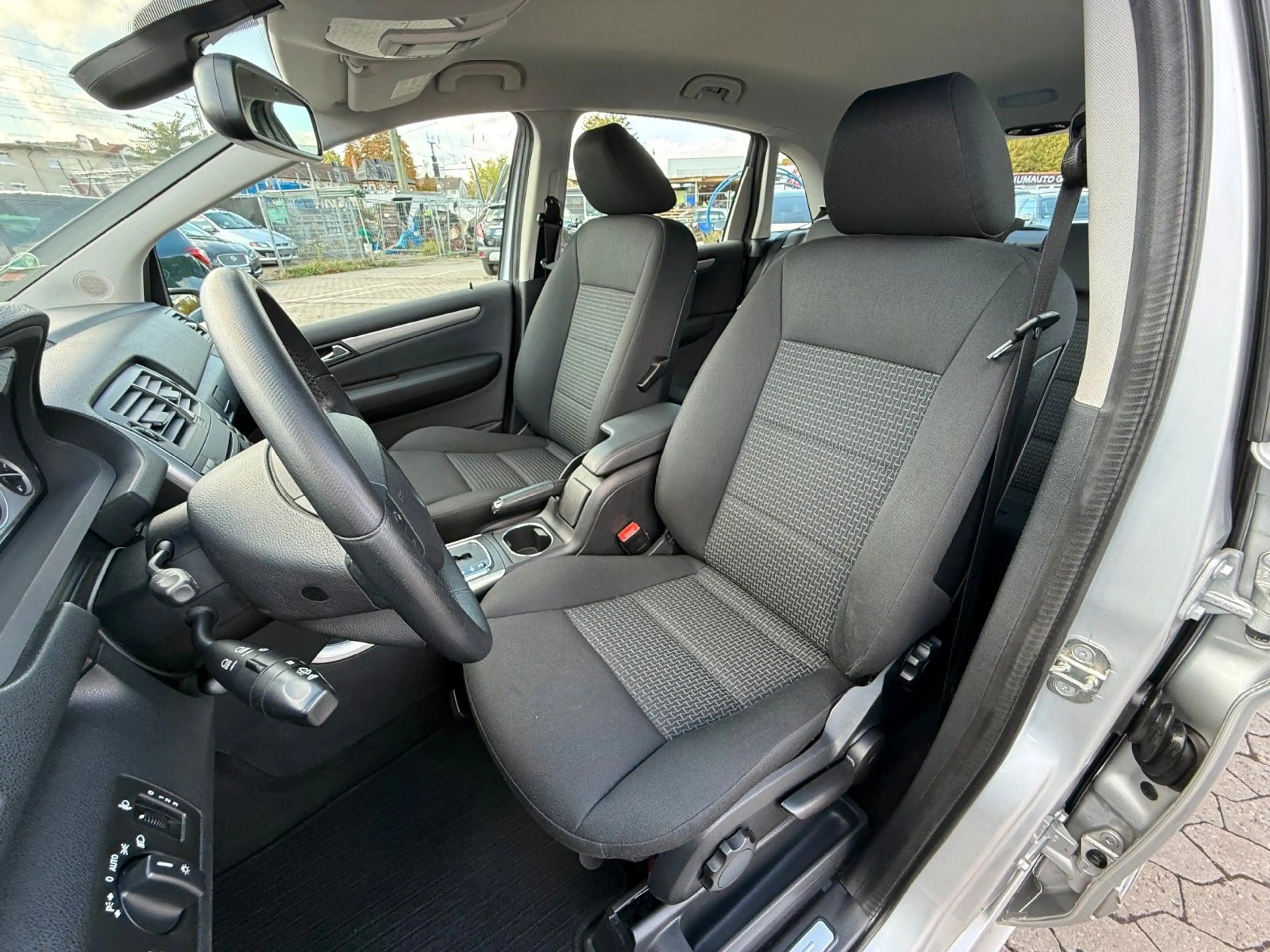 Mercedes-Benz B 200 CDI / AUTOMATIK / 2 HAND / KLIMA / AHK / — photo 14