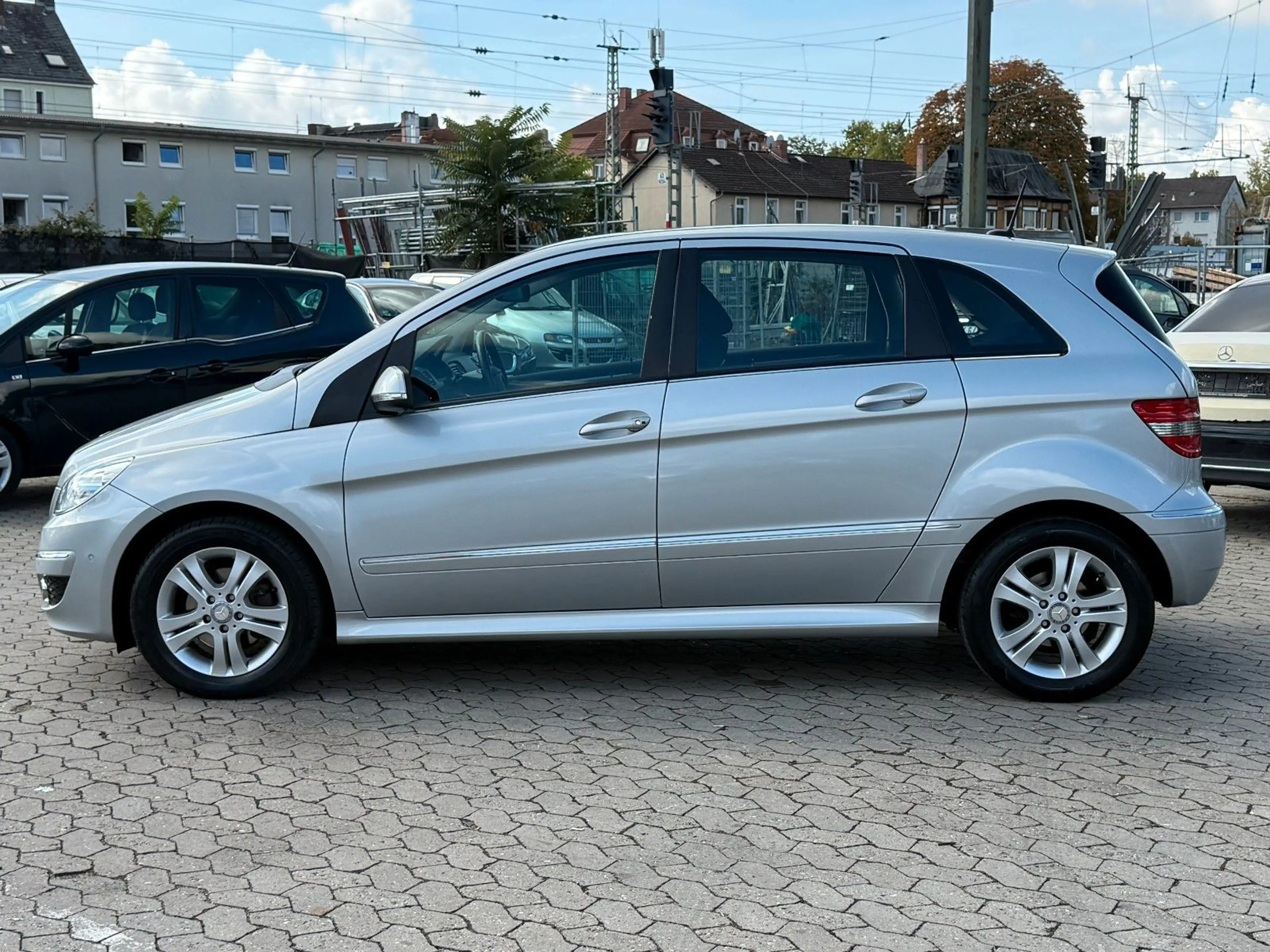 Mercedes-Benz B 200 CDI / AUTOMATIK / 2 HAND / KLIMA / AHK / — photo 3