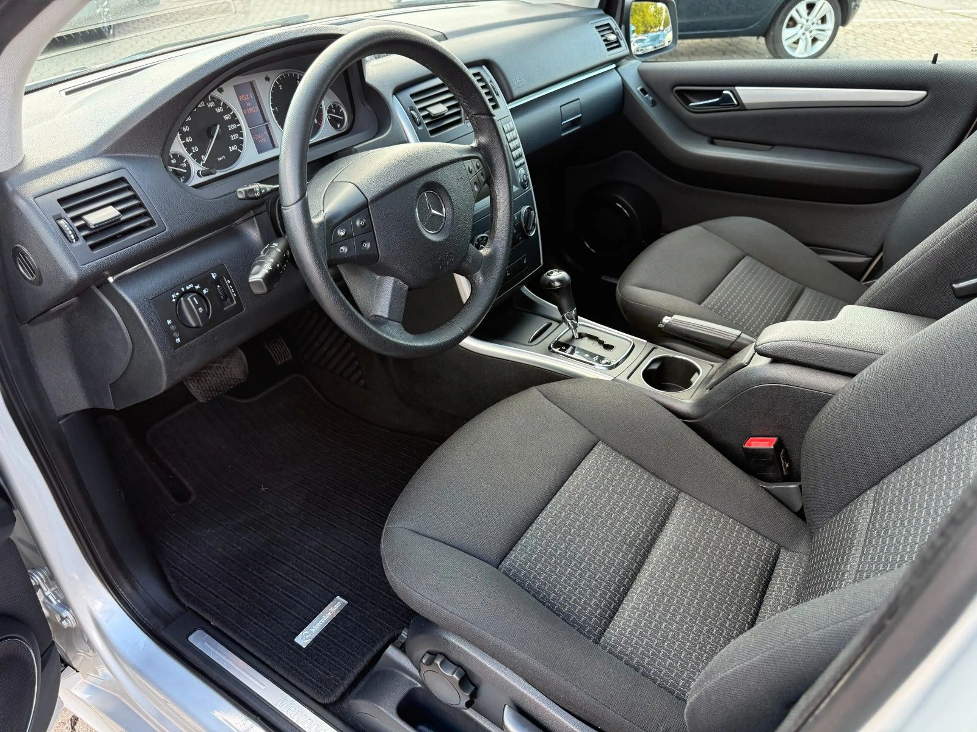 Mercedes-Benz B 200 CDI / AUTOMATIK / 2 HAND / KLIMA / AHK / — photo 15