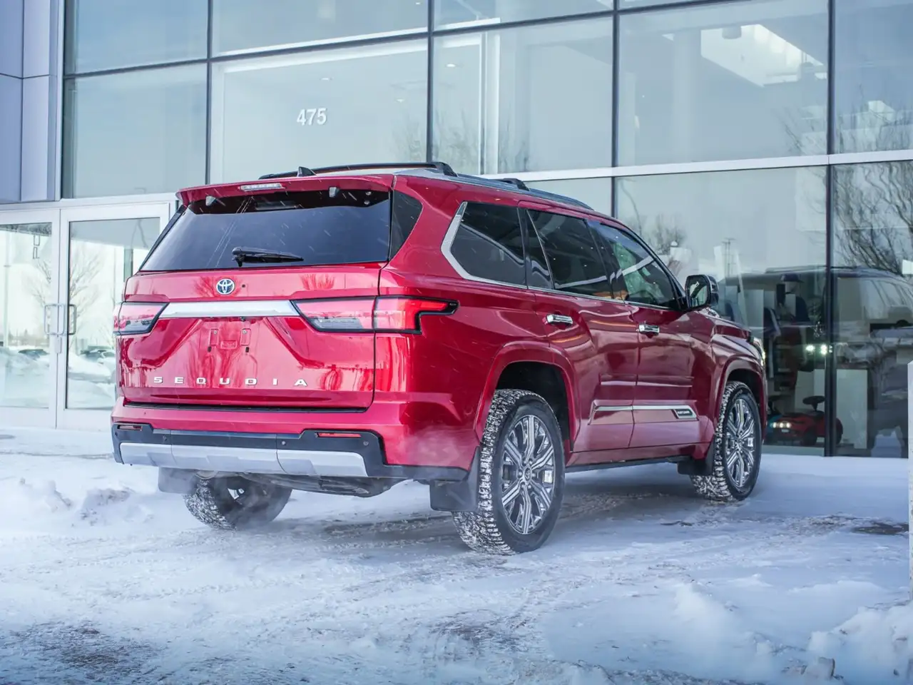 Toyota Sequoia снимка Toyota Sequoia