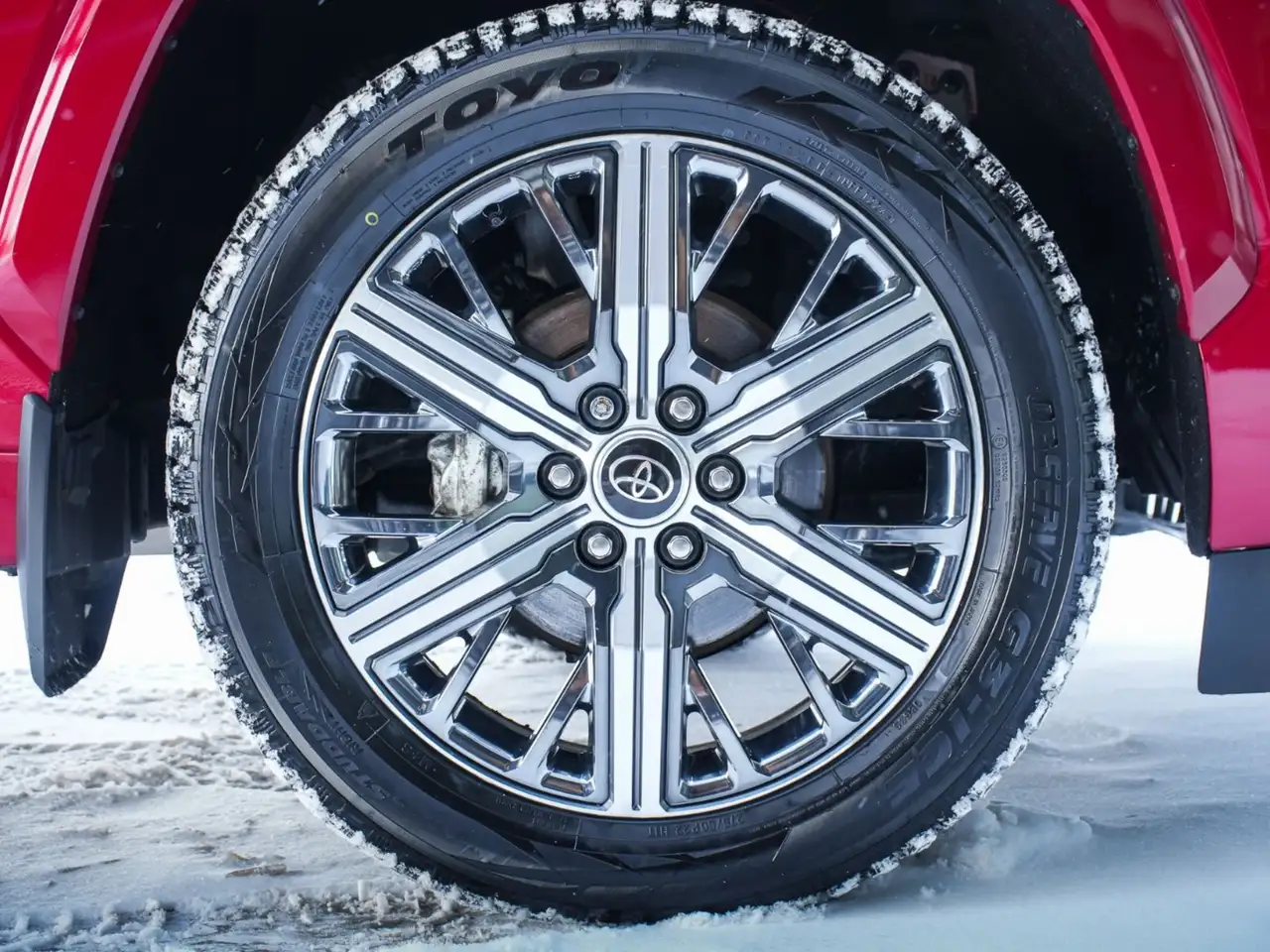 Toyota Sequoia снимка Toyota Sequoia