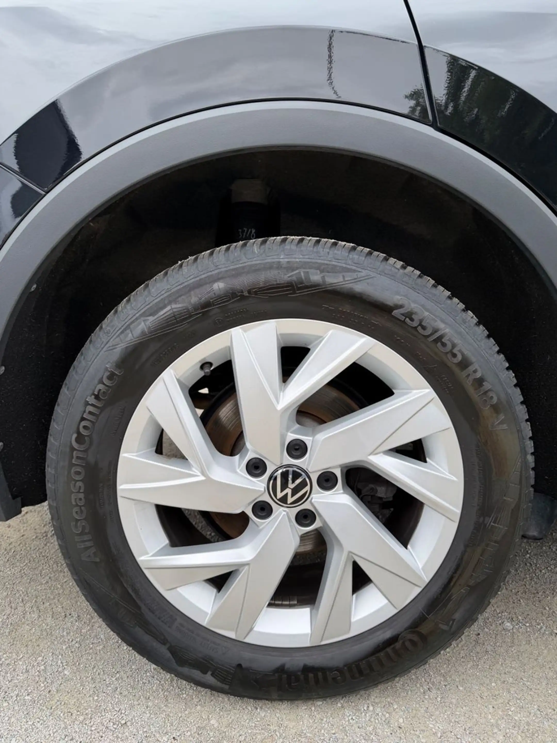 Volkswagen Tiguan Allspace Life — photo 8