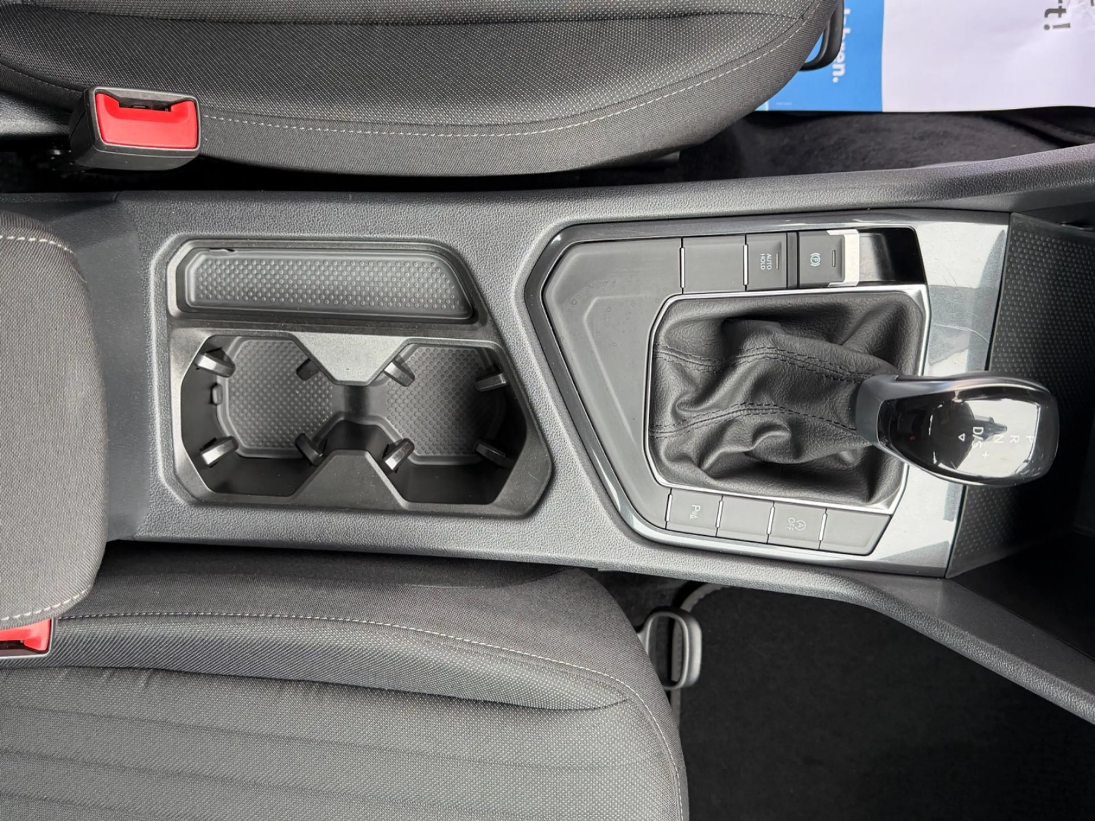Volkswagen Tiguan Allspace Life — photo 14