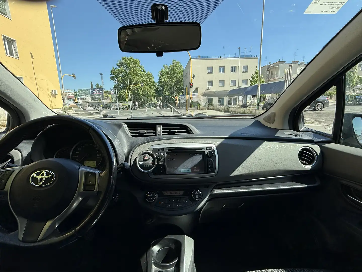 Toyota Yaris 🚗 Vendo Toyota Yaris 1.0  Benzina – €4.600 - 1