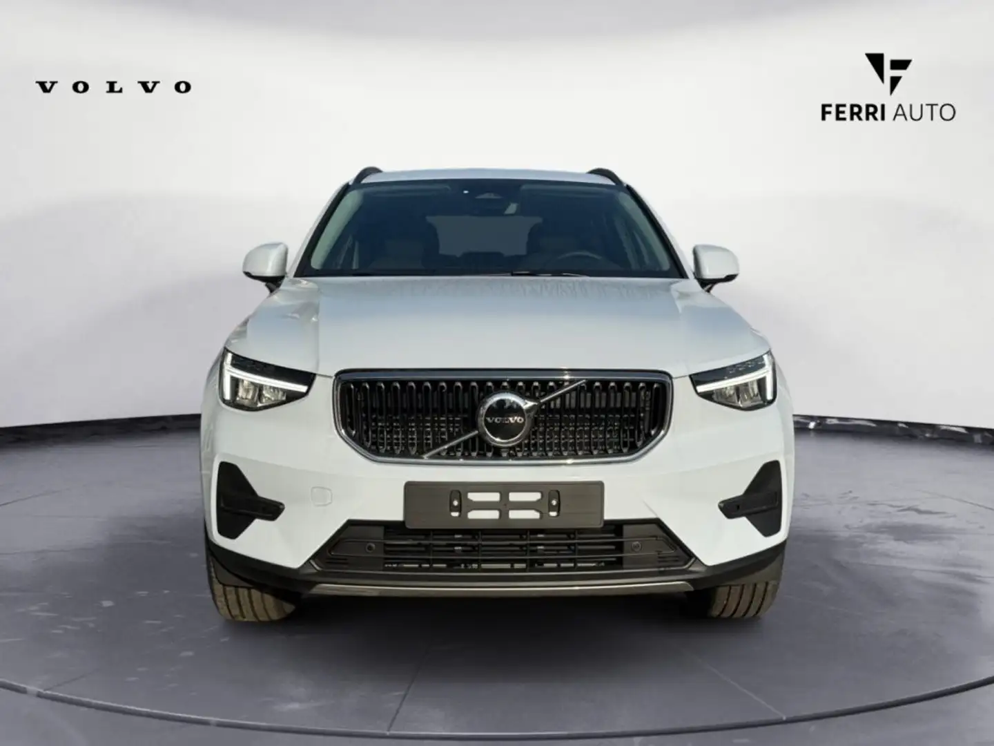 Volvo XC40 B3 automatico Essential Blau - 2