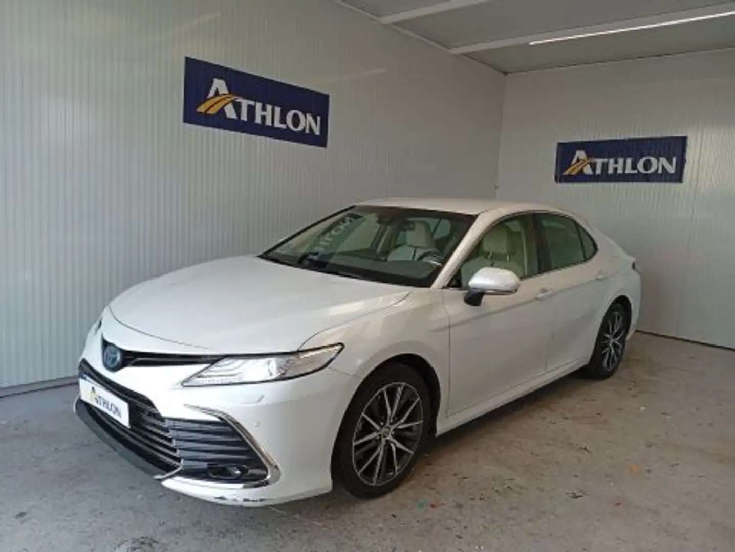 Toyota Camry Híbrido Luxury Aut. Weiß - 1