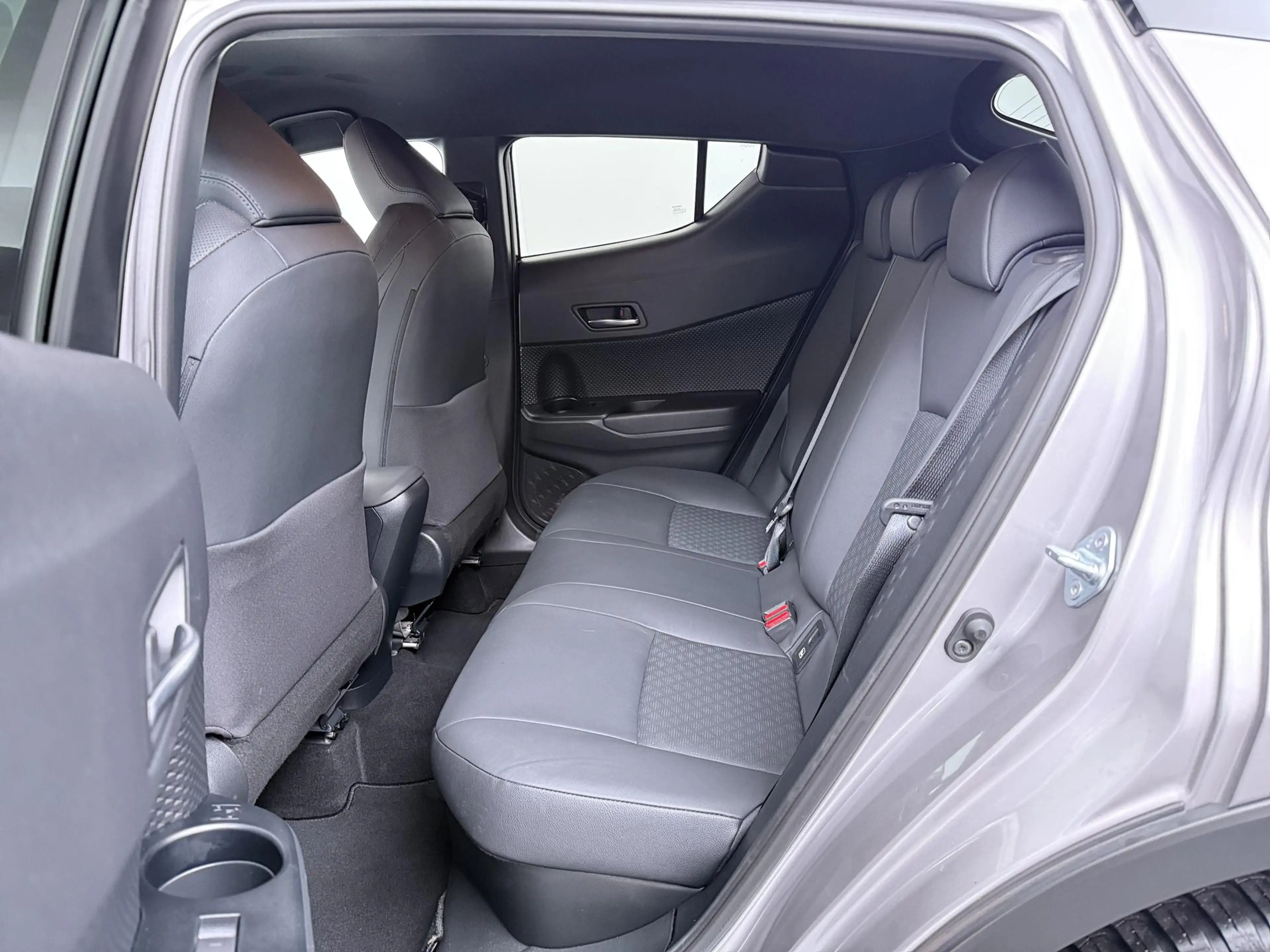 Toyota C-HR 1.8 Hybrid Style Luxury | Trekhaak | JBL Audio | C — photo 14
