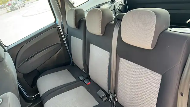Fiat Doblo view 9