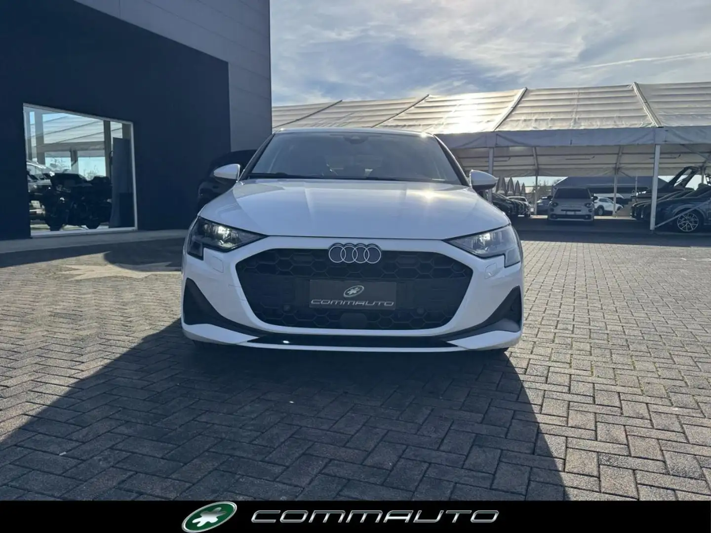 Audi A3 SPB 35 TFSI Business Advanced Weiß - 2