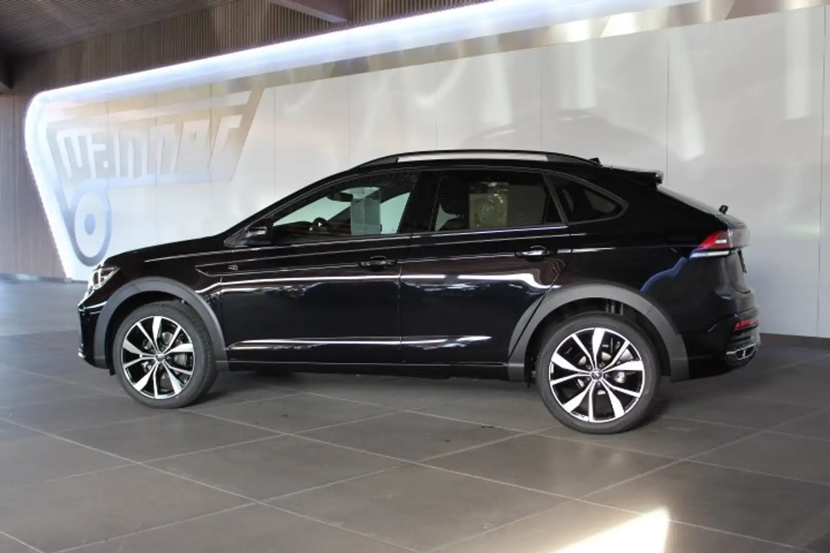 Volkswagen Taigo 1.5TSI DSG R-LINE Schwarz - 1