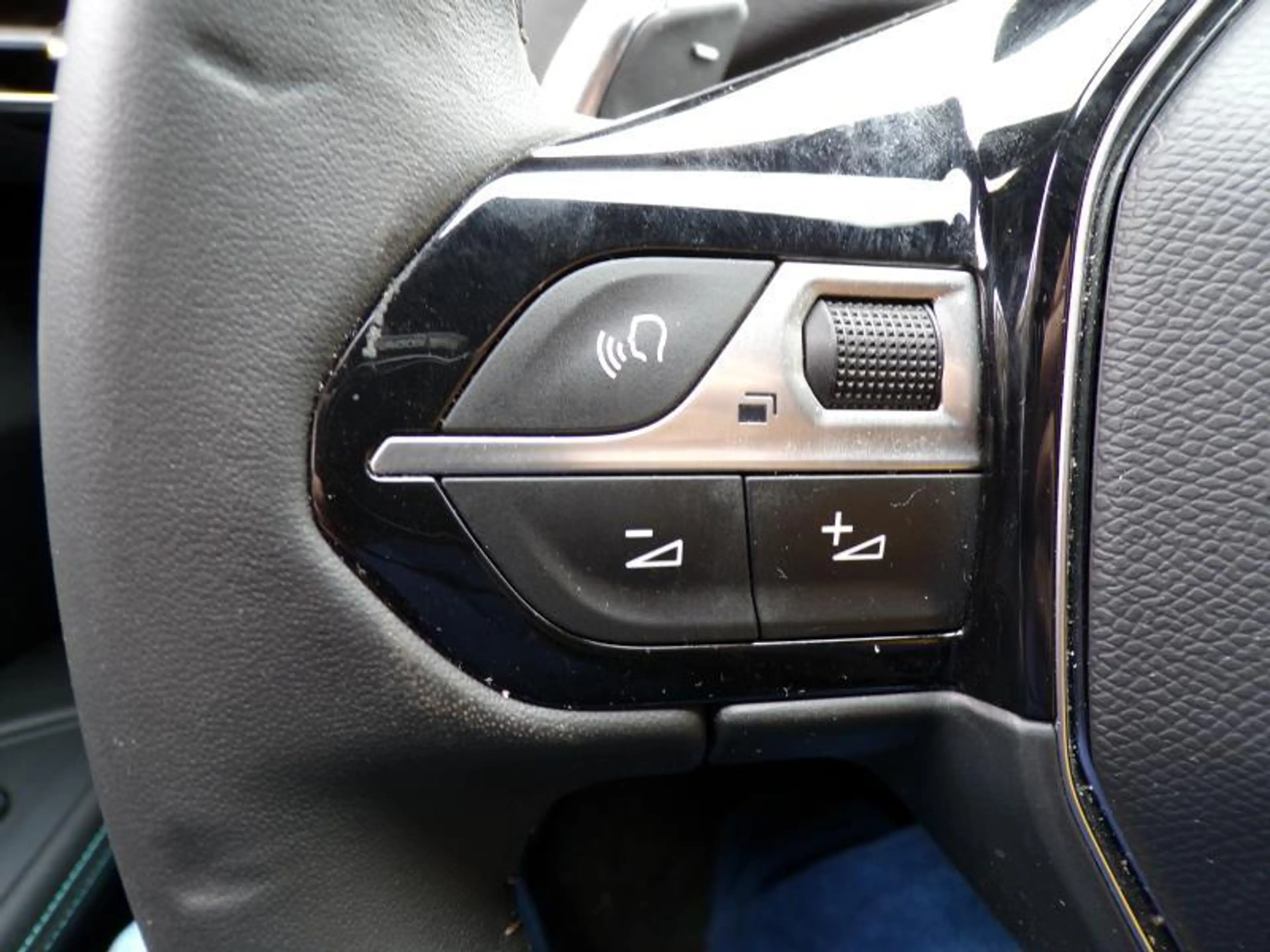 Peugeot 5008 1.5 HDi 131cv Automatique 7pl vert 11/24 45.074km — photo 14