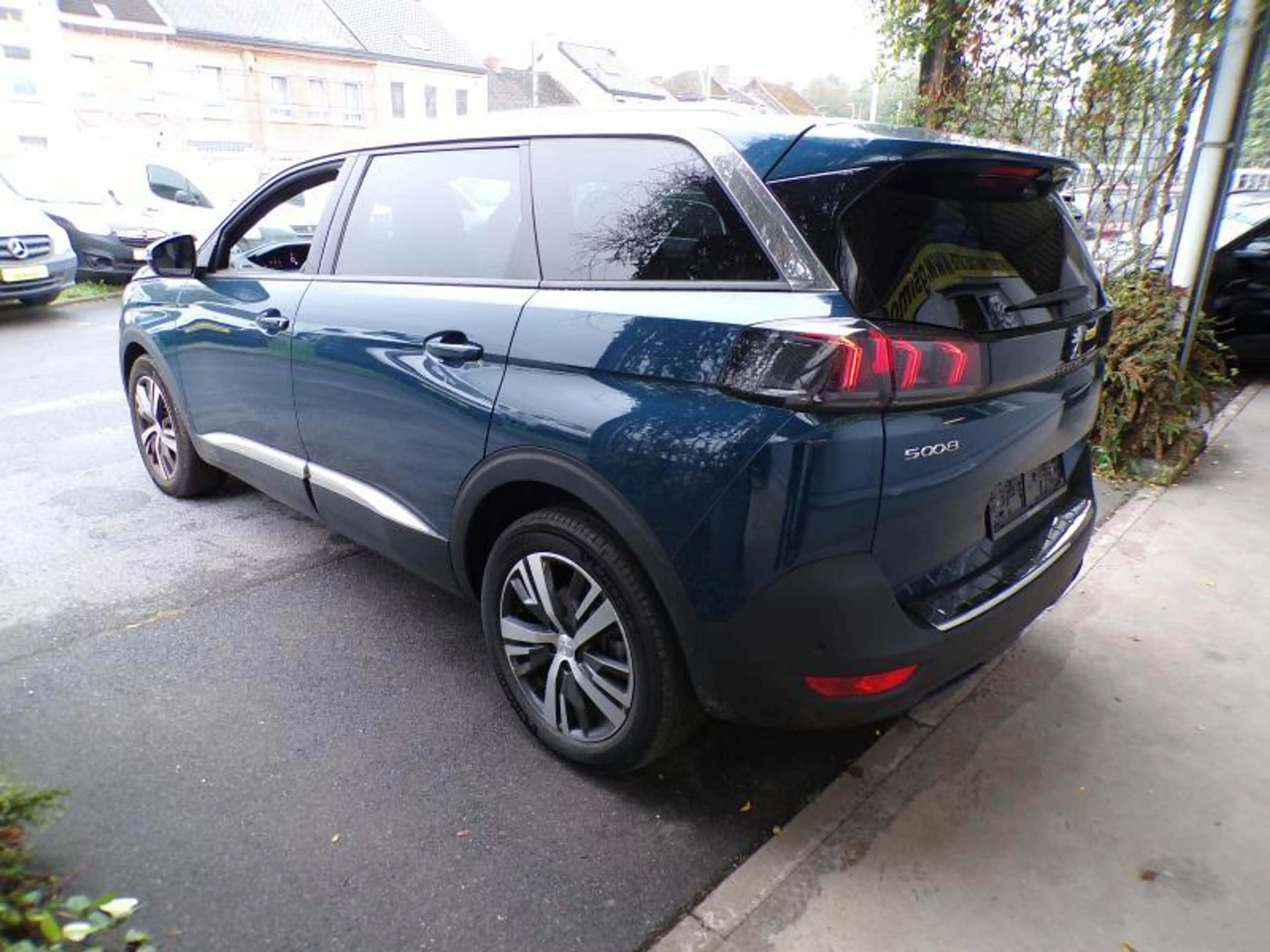 Peugeot 5008 1.5 HDi 131cv Automatique 7pl vert 11/24 45.074km — photo 5