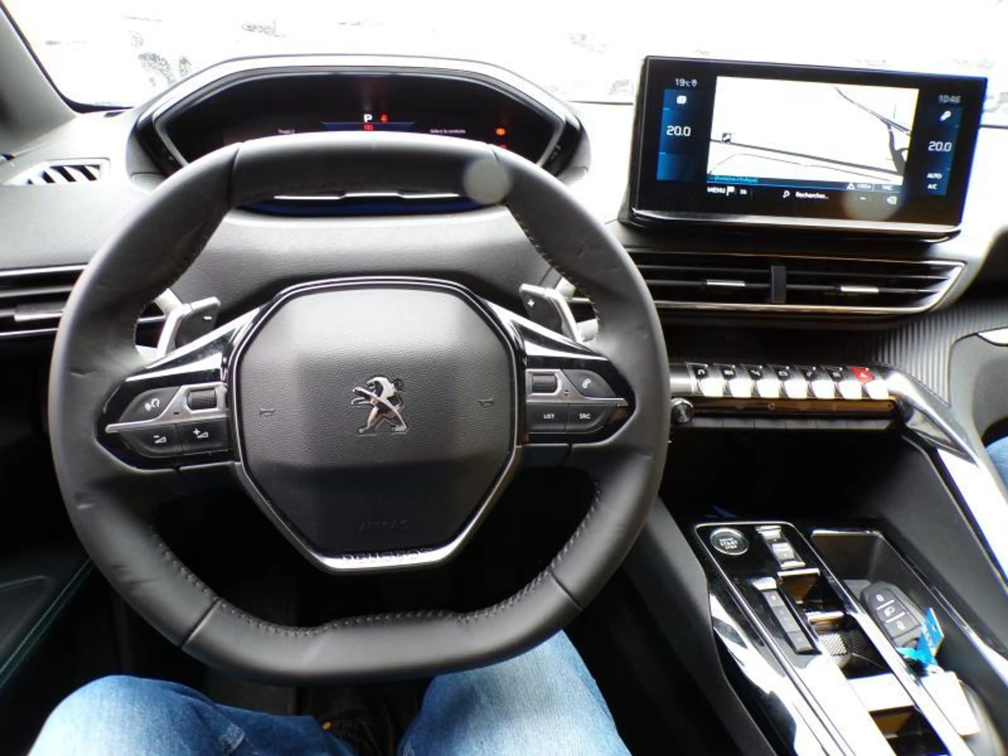 Peugeot 5008 1.5 HDi 131cv Automatique 7pl vert 11/24 45.074km — photo 8
