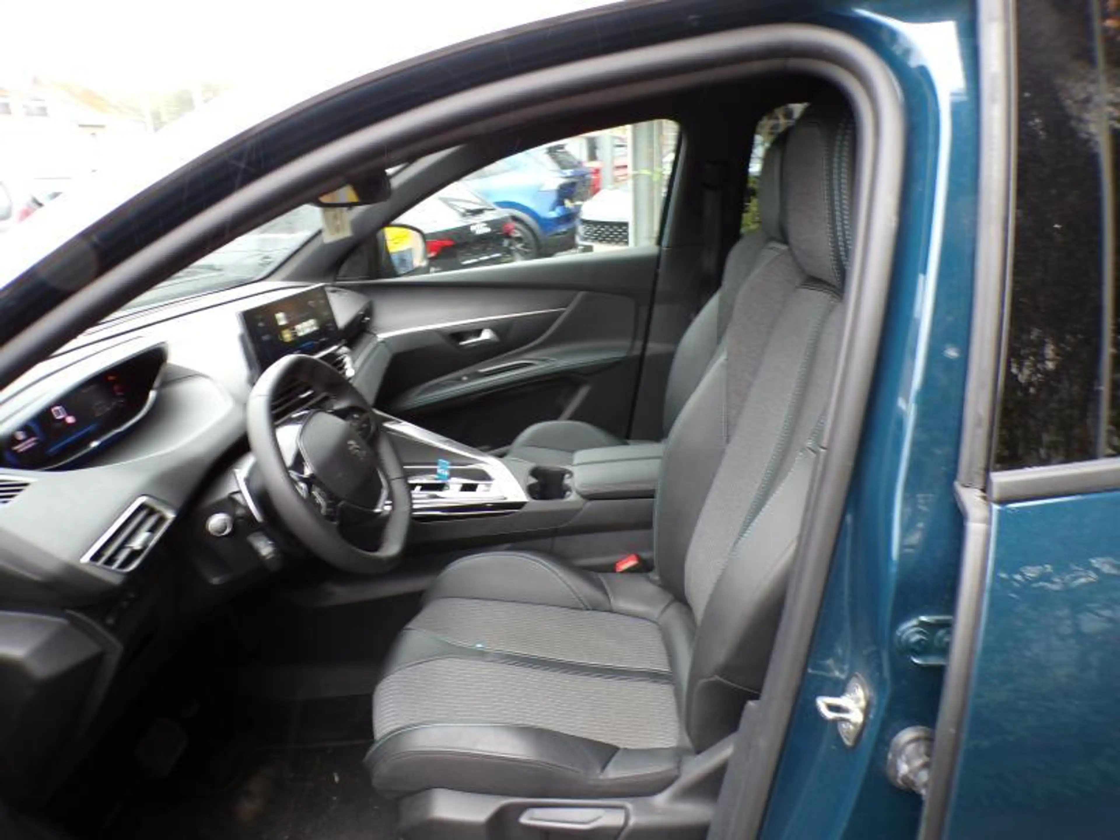 Peugeot 5008 1.5 HDi 131cv Automatique 7pl vert 11/24 45.074km — photo 6