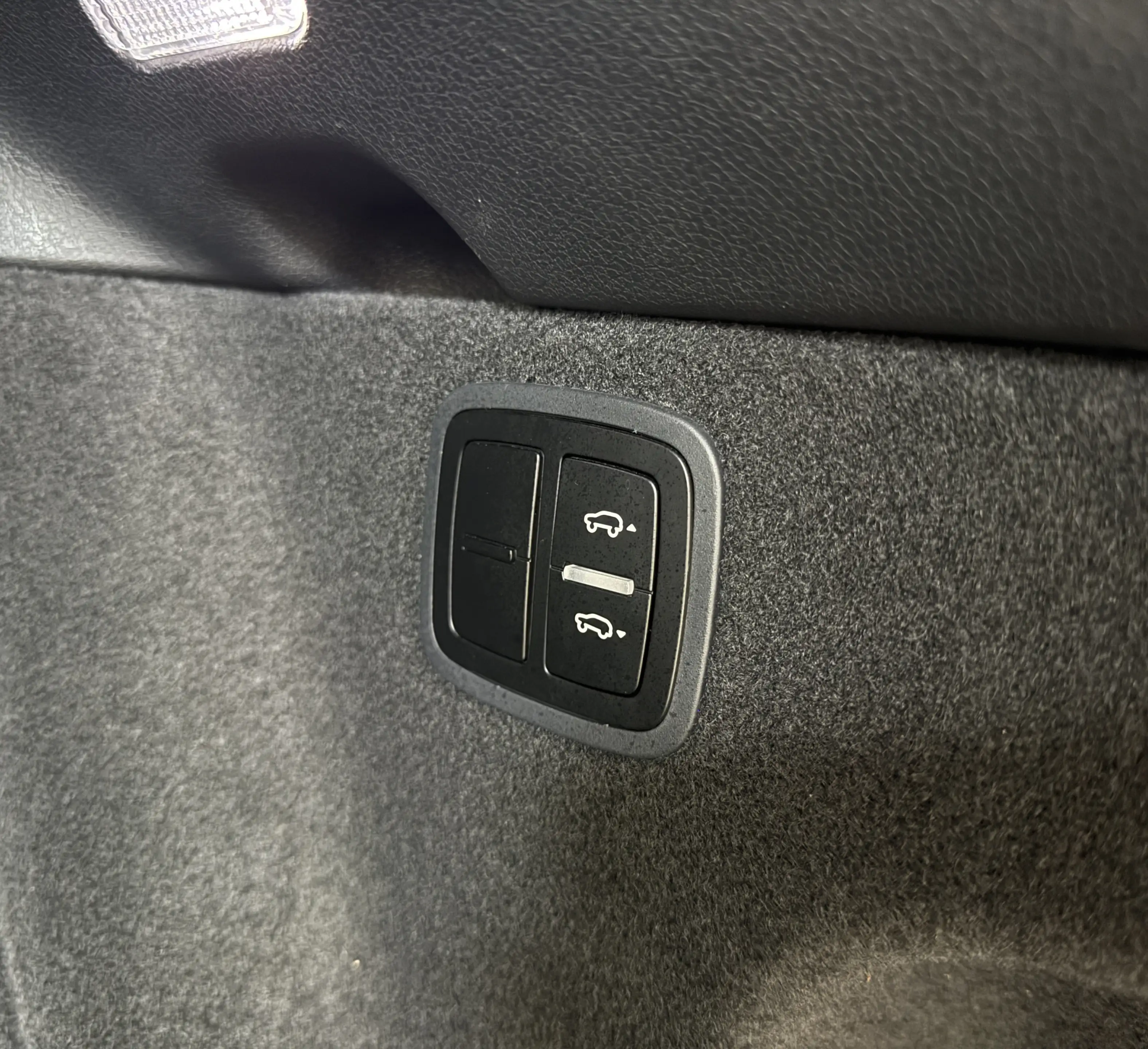 Porsche Macan PDK*CHRONO*SP.ABGAS*PANO*KAMERA*LUFT*21Z.* — photo 15