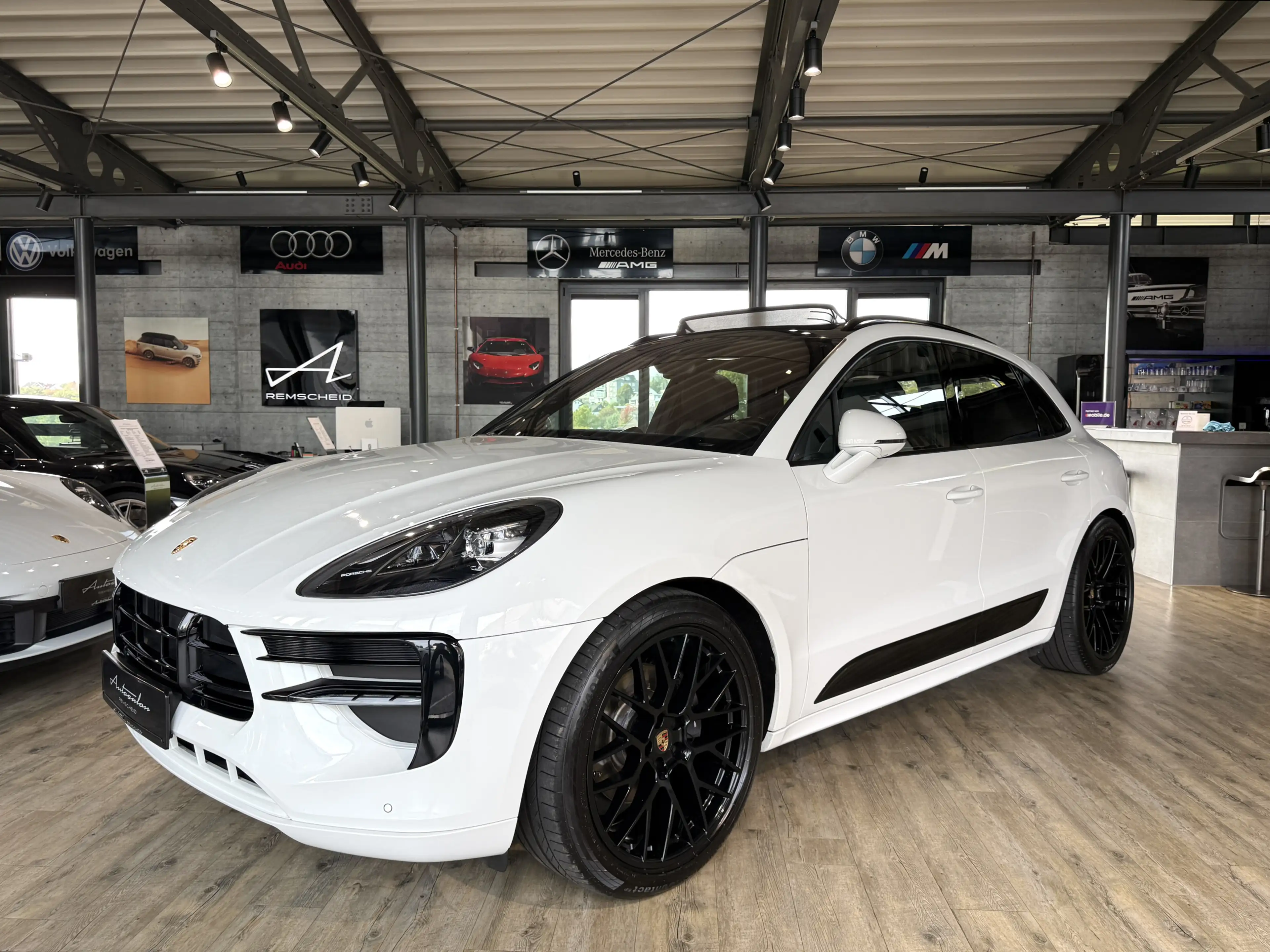 Porsche Macan PDK*CHRONO*SP.ABGAS*PANO*KAMERA*LUFT*21Z.*