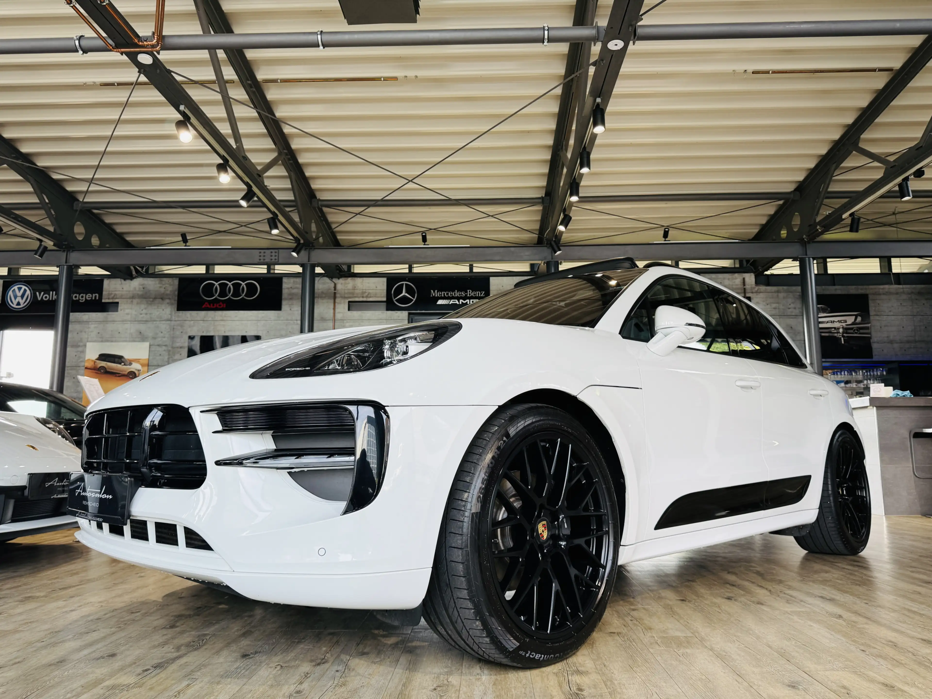 Porsche Macan PDK*CHRONO*SP.ABGAS*PANO*KAMERA*LUFT*21Z.* — photo 2