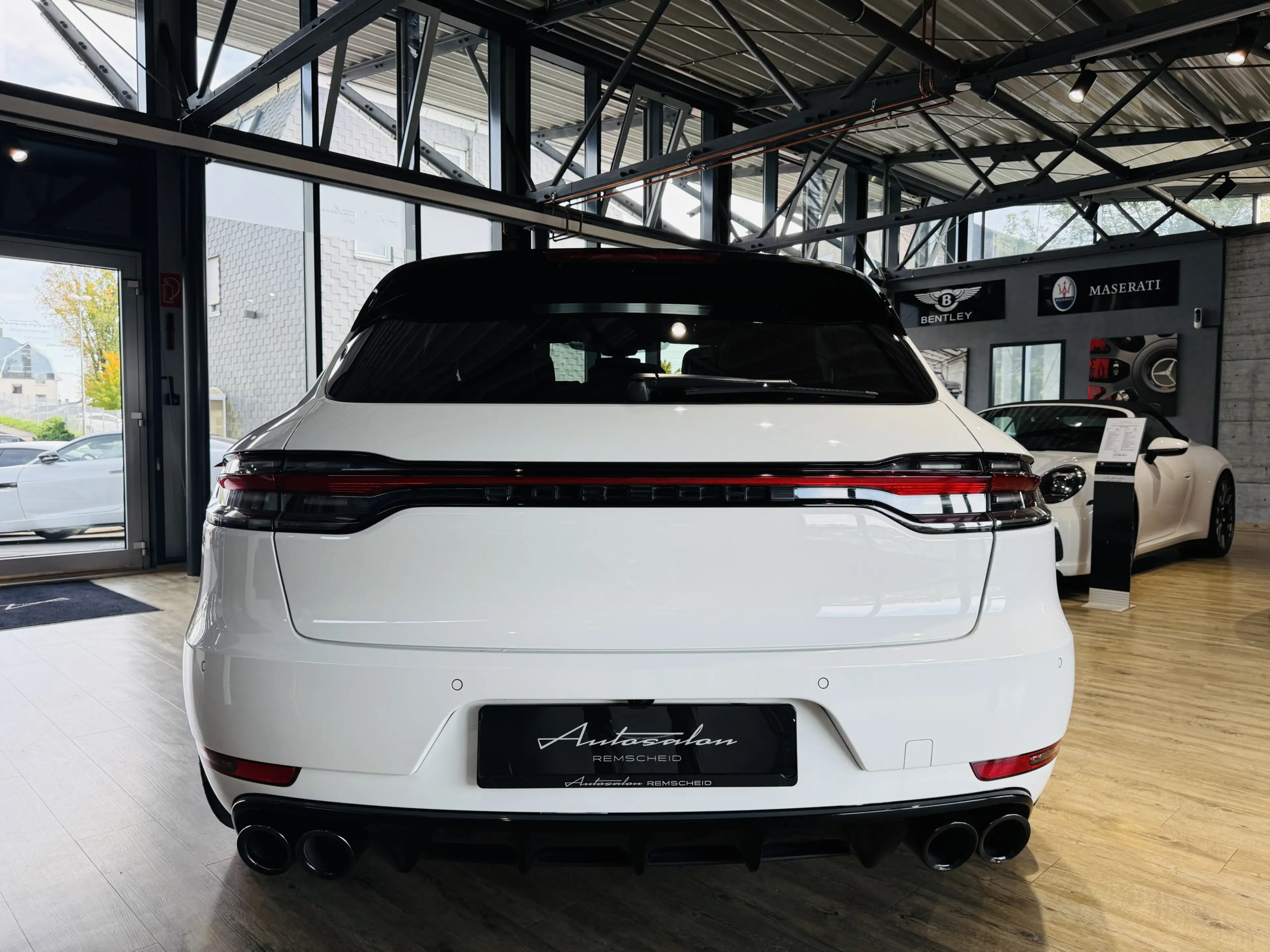 Porsche Macan PDK*CHRONO*SP.ABGAS*PANO*KAMERA*LUFT*21Z.* — photo 7