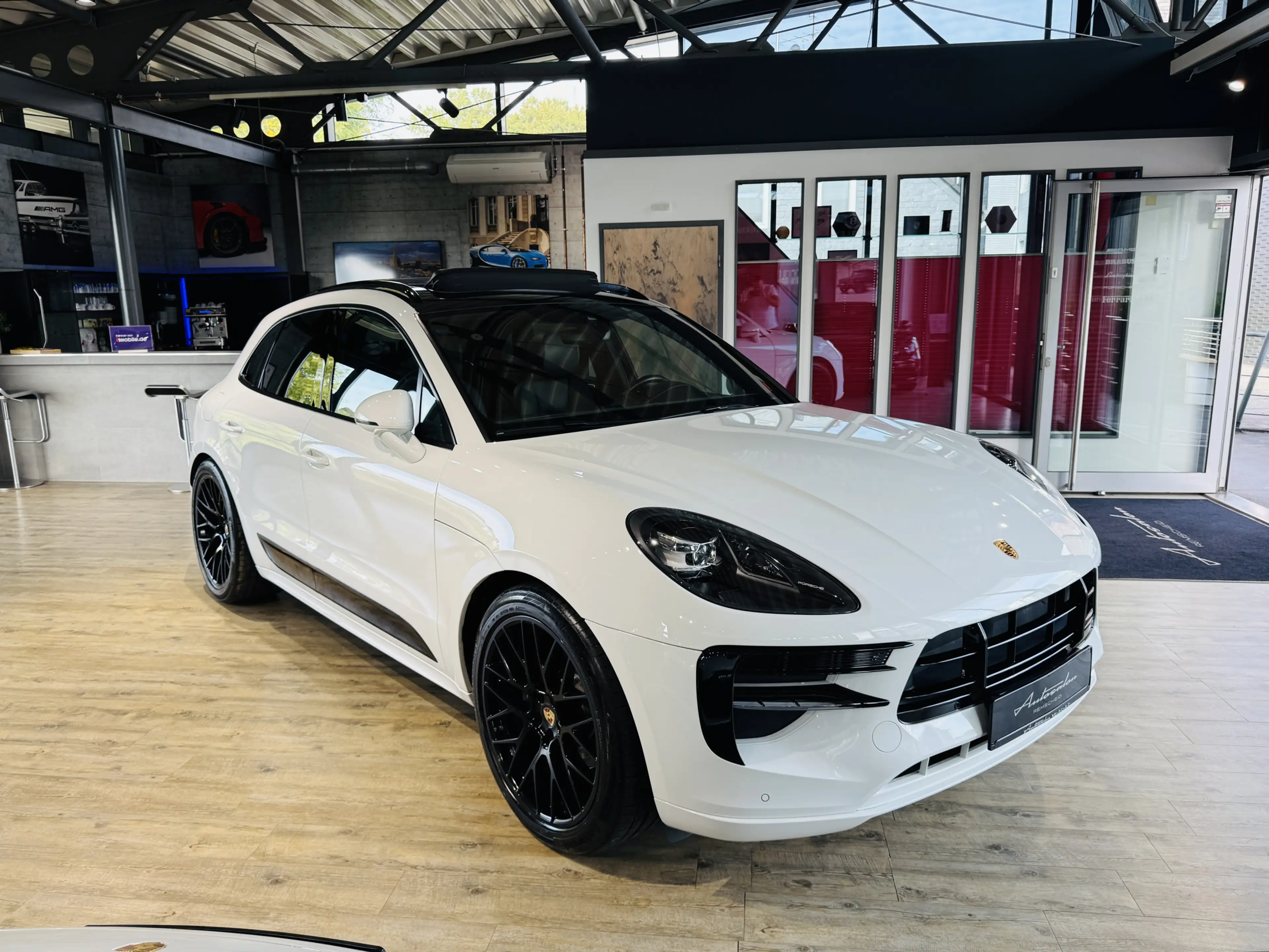 Porsche Macan PDK*CHRONO*SP.ABGAS*PANO*KAMERA*LUFT*21Z.* — photo 10